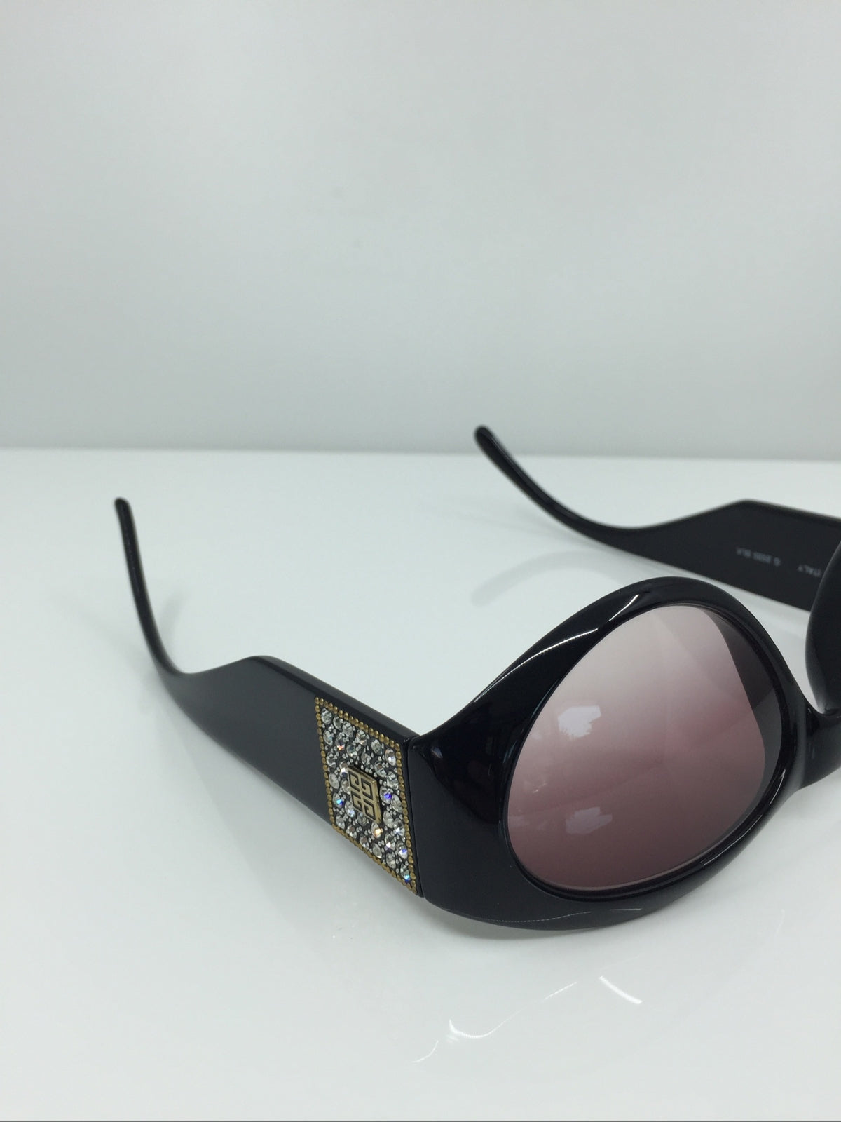 Vintage Givenchy MOD. 2020 Gold Sunglasses - Super Vision Optical