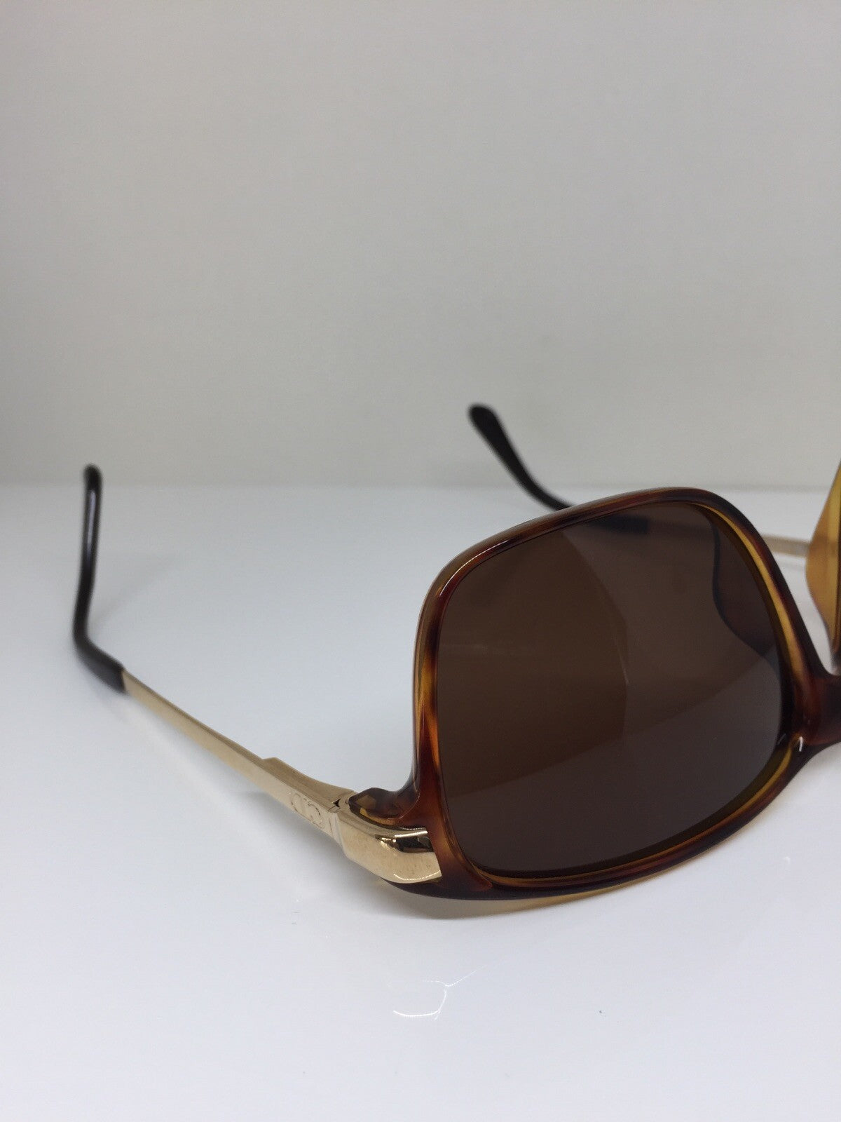 Vintage Christian Dior CD 2902 Gold Sunglasses - Super Vision Optical