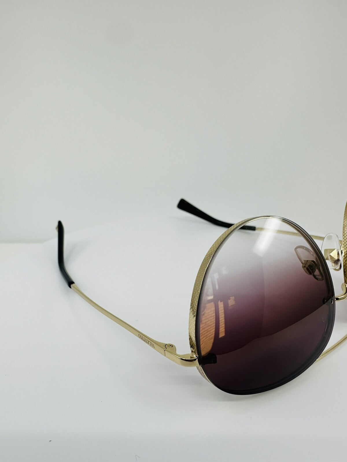 Vintage Valentino VALENTINO VA 2009 Gold Sunglasses - Super Vision Optical