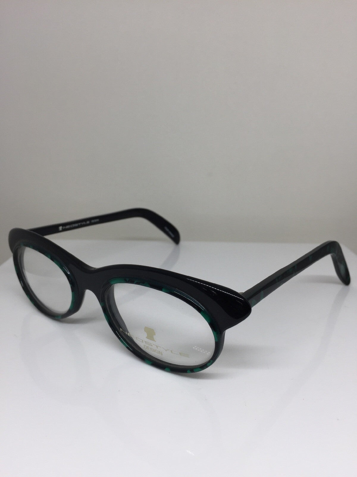 Vintage Neostyle Haute Couture Forum 507-012 Black Eyeglasses - Super Vision Optical