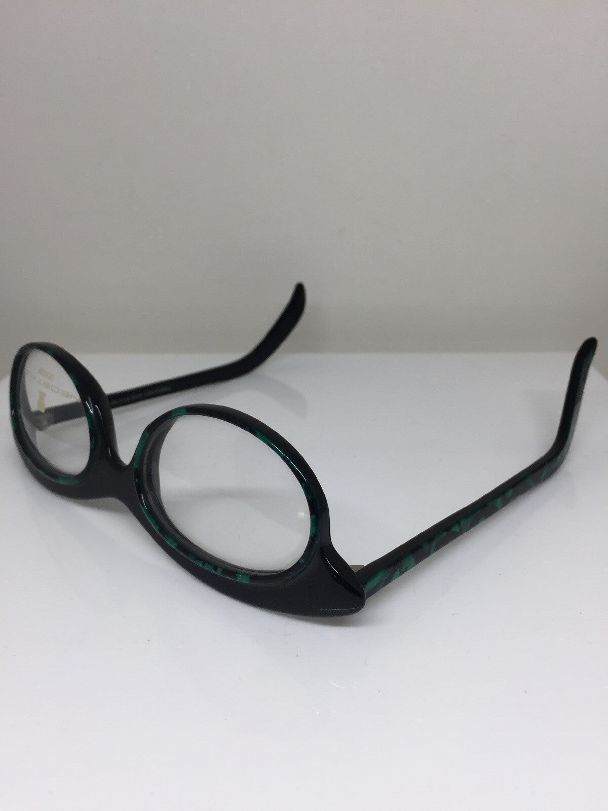 Vintage Neostyle Haute Couture Forum 507-012 Black Eyeglasses - Super Vision Optical