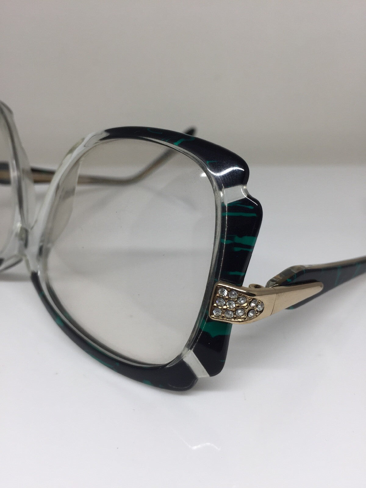 Vintage Neostyle HAUTE COUTURE BEAUTY 53/484 Gold Sunglasses - Super Vision Optical