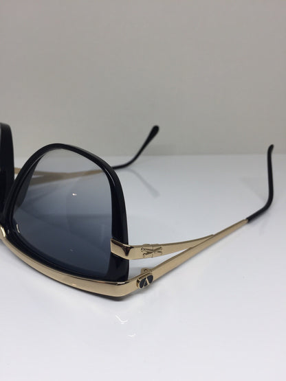 Vintage Valentino VALENTINO V565 Gold Sunglasses - Super Vision Optical