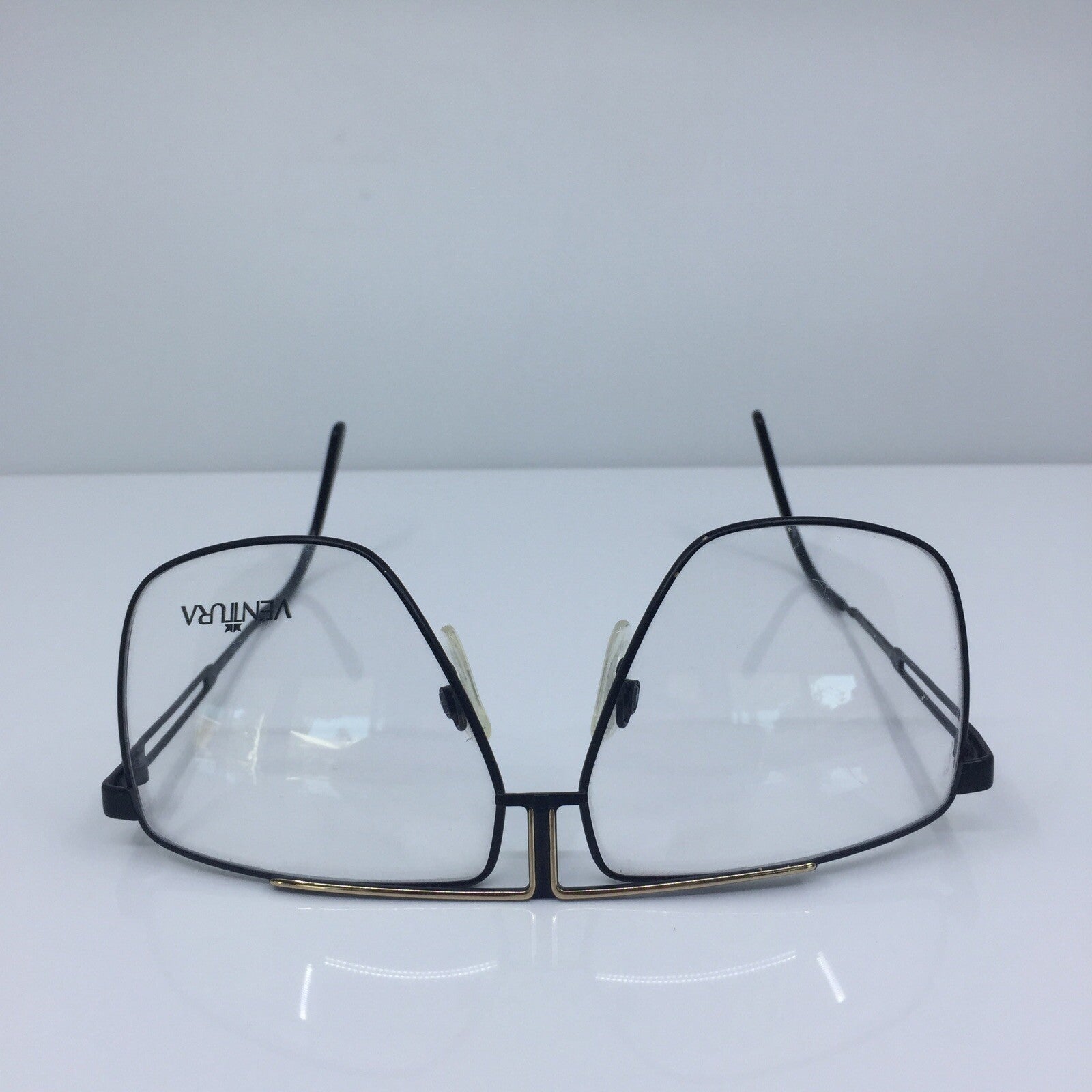 Vintage Ventura 7000 Gold Sunglasses - Super Vision Optical