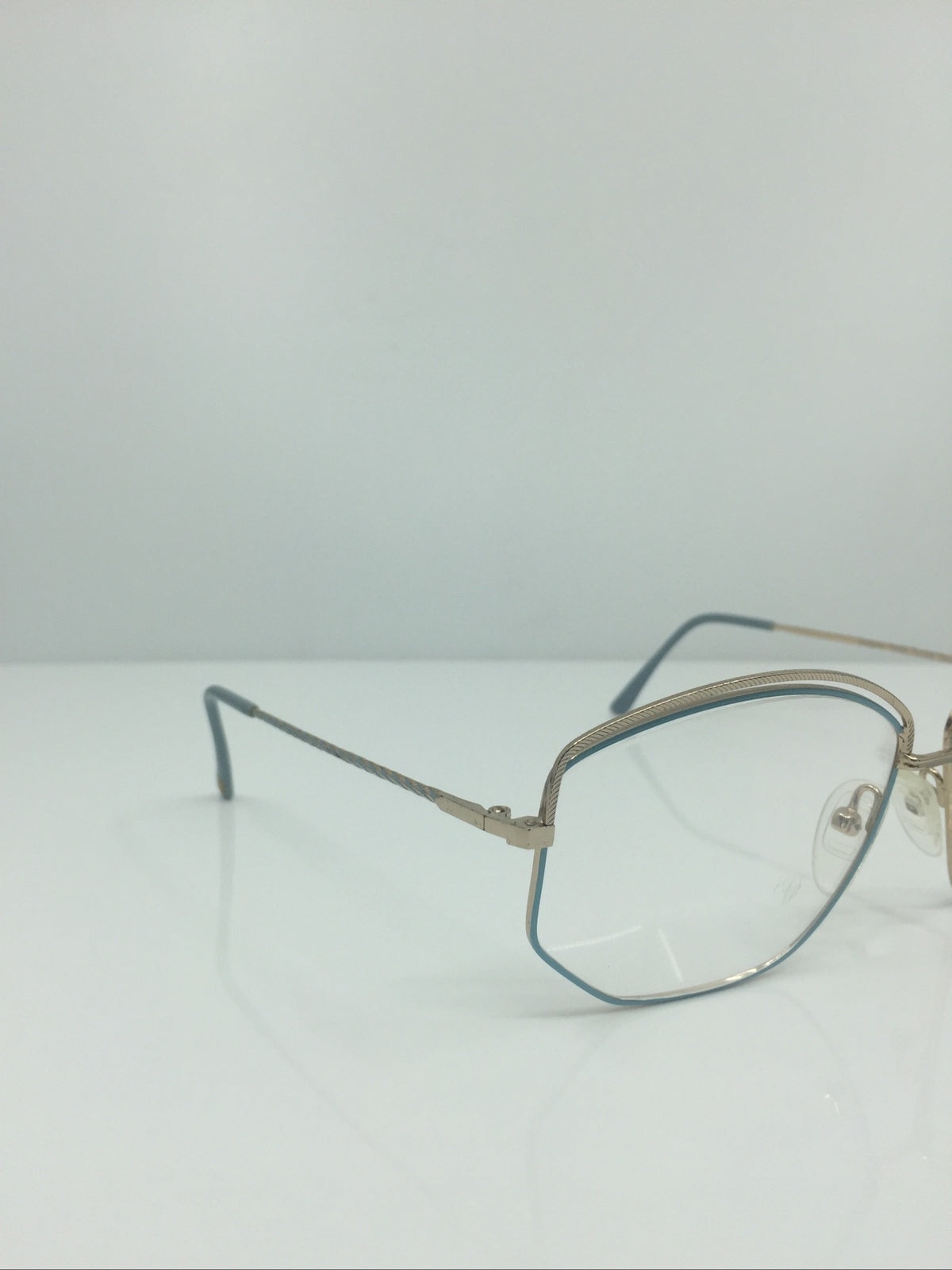 Vintage Saint Laurent YSL 410 Gold Sunglasses - Super Vision Optical