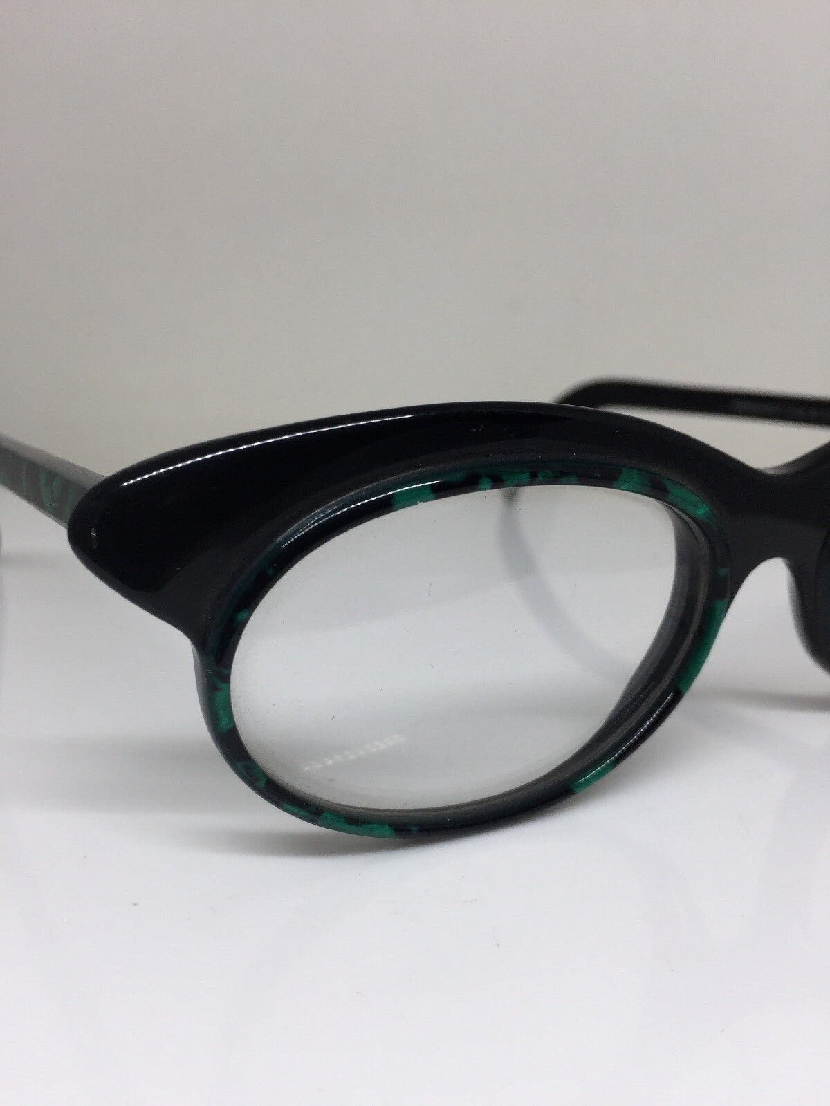 Vintage Neostyle Haute Couture Forum 507-012 Black Eyeglasses - Super Vision Optical