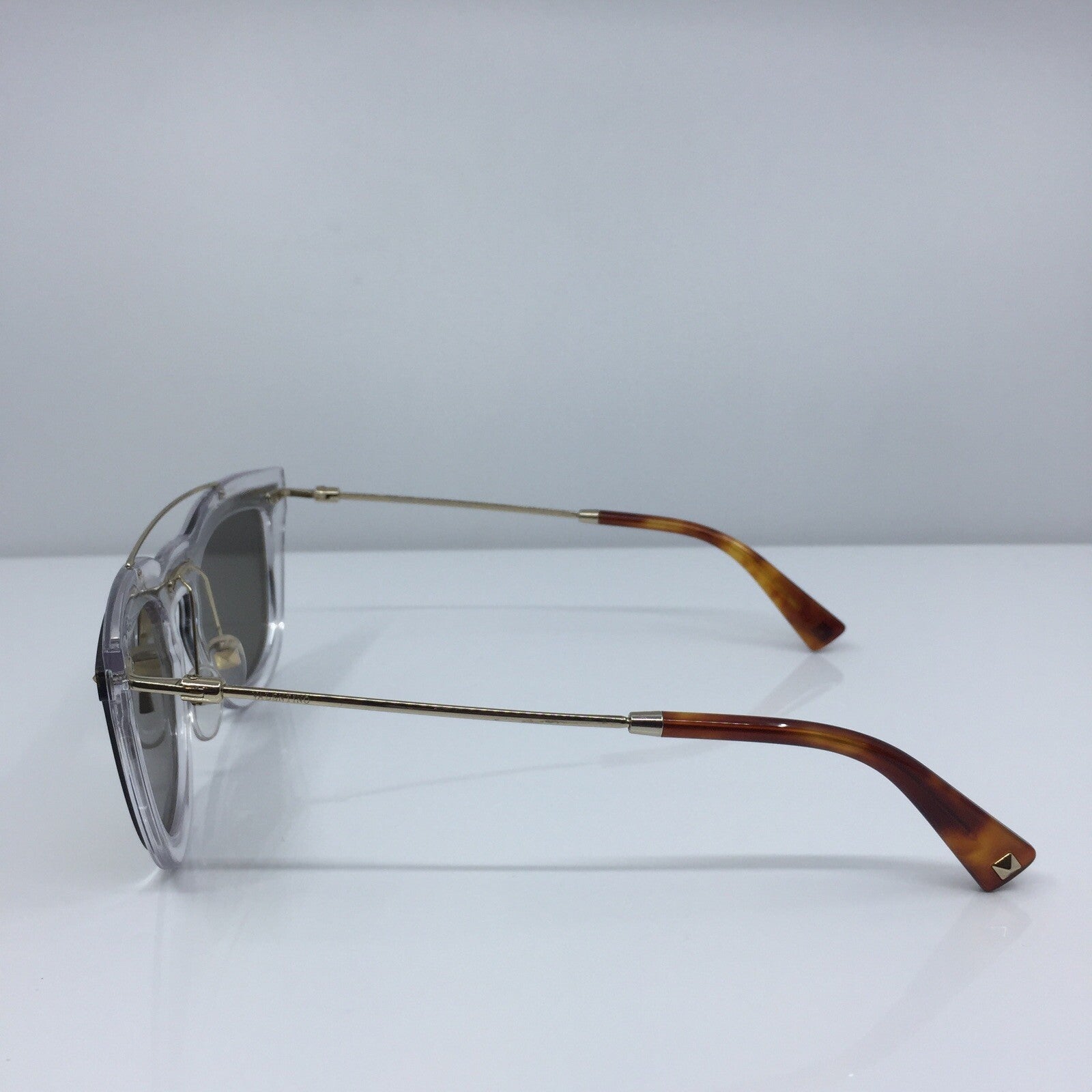 Vintage Valentino VALENTINO VA 4008 Gold Sunglasses - Super Vision Optical