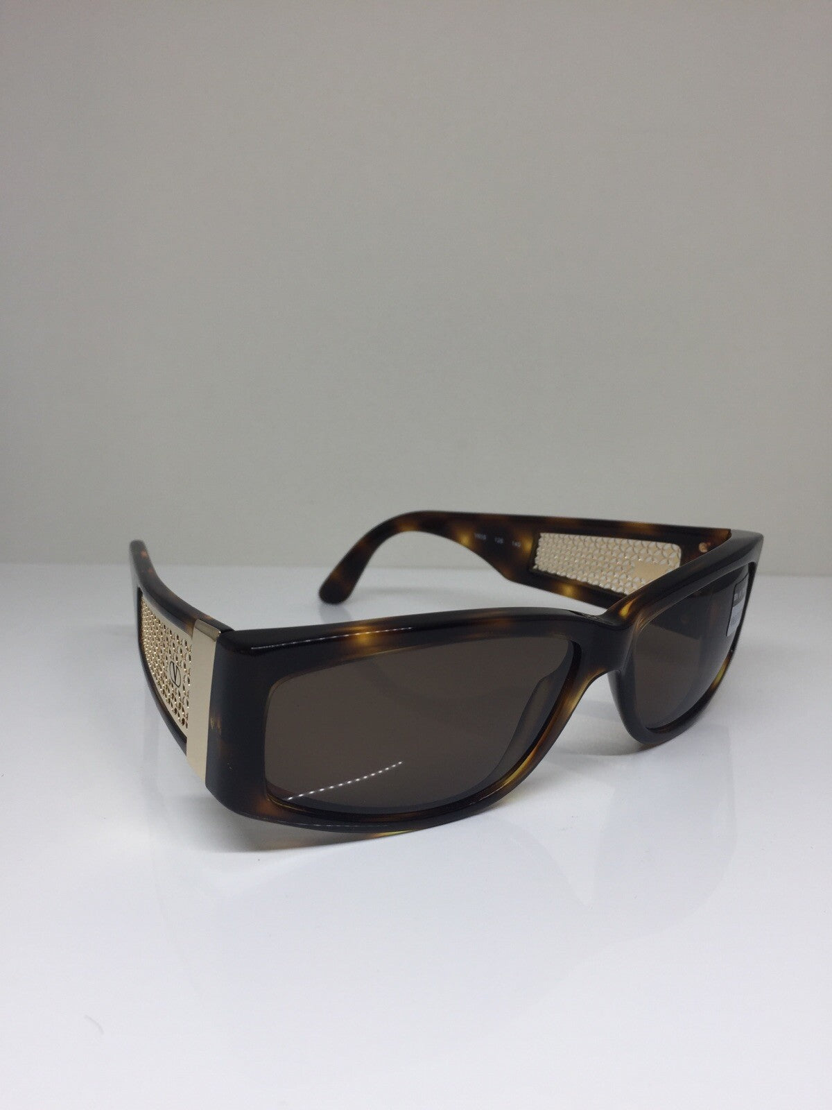 Vintage Valentino VALENTINO V 605 Gold Sunglasses - Super Vision Optical