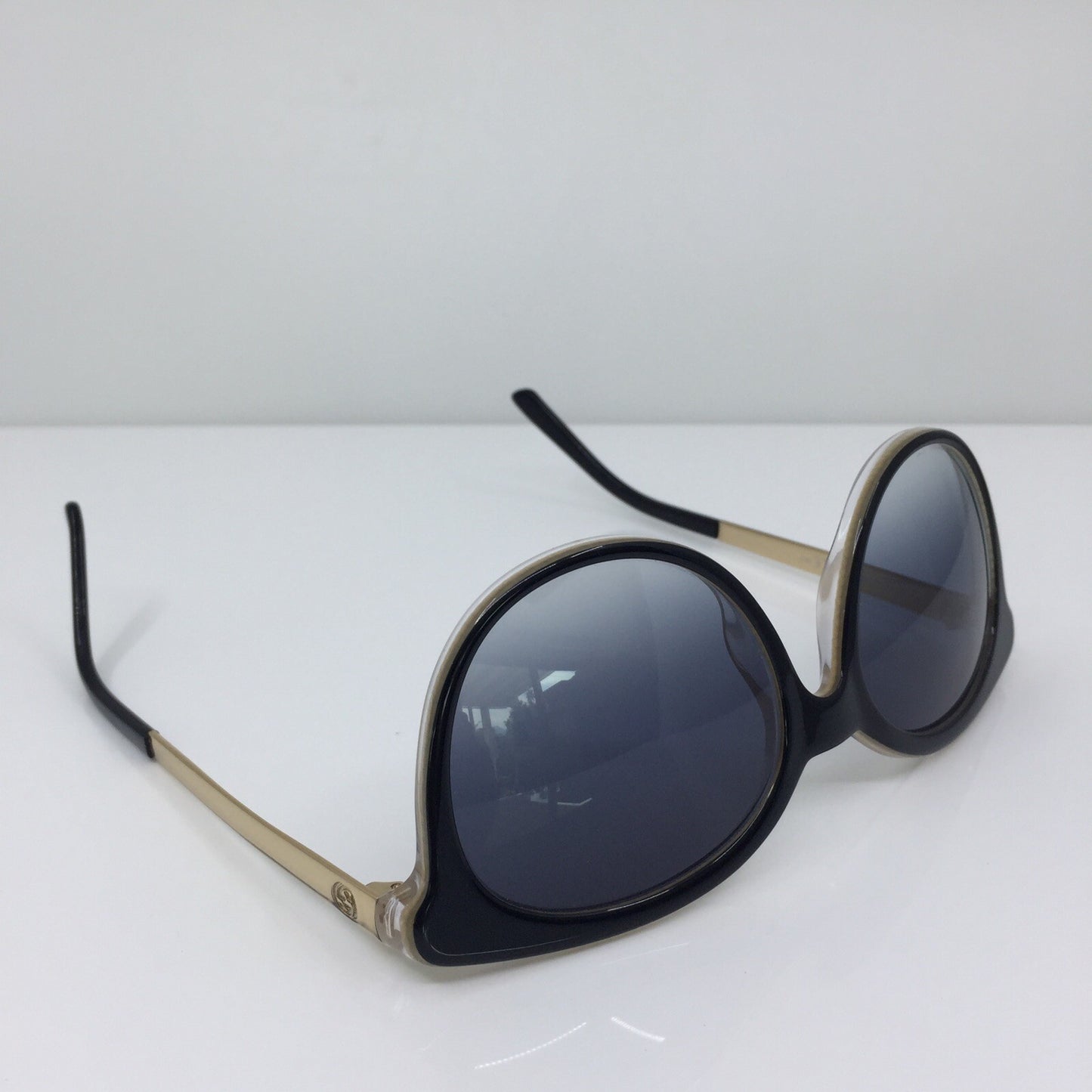 Vintage Gucci GG 3674/S Gold Sunglasses - Super Vision Optical