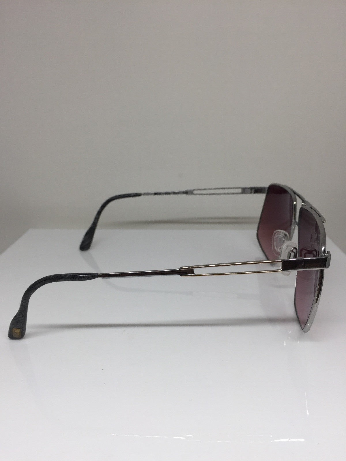 Vintage Ventura 7000 Gold Sunglasses - Super Vision Optical