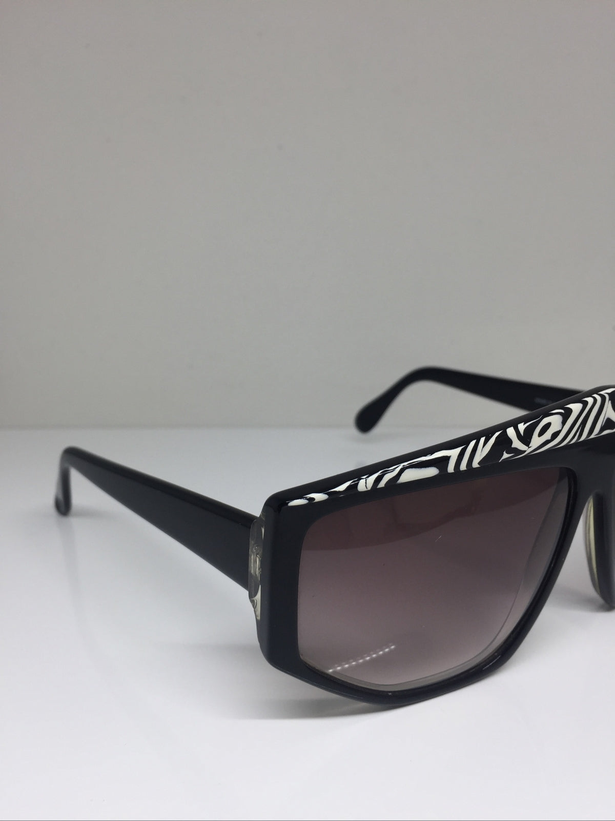 Vintage Silhouette 3068 Black Sunglasses - Super Vision Optical