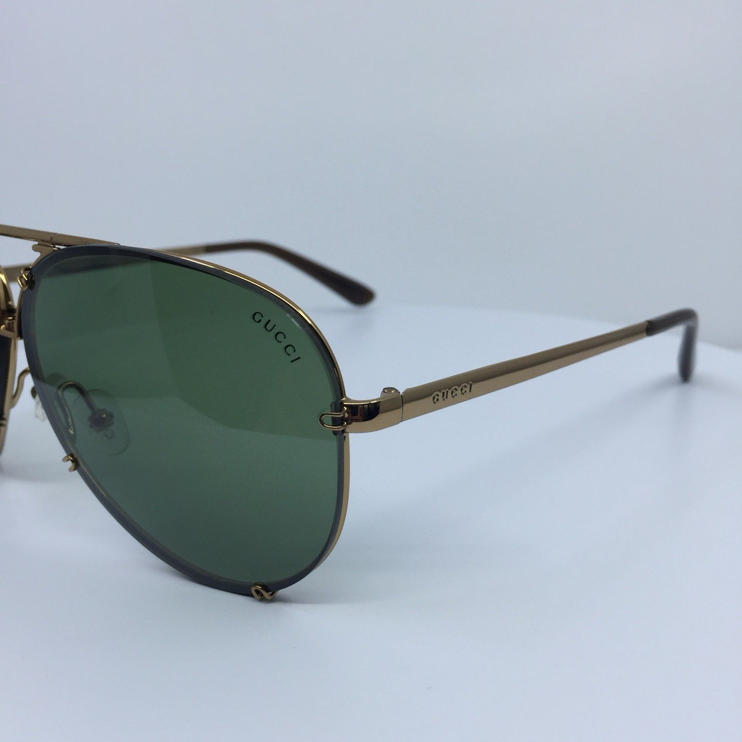 Vintage Gucci GG 1687/S Gold Sunglasses - Super Vision Optical