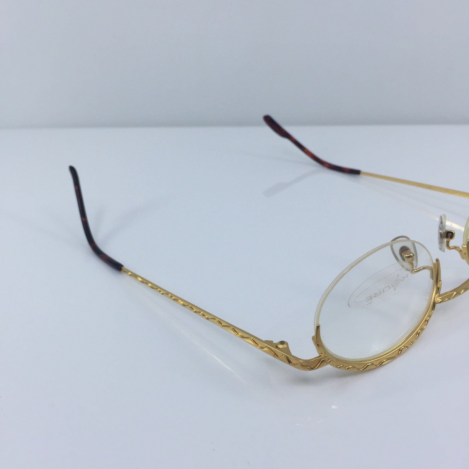 Vintage Koure KR 8115 Gold Eyeglasses - Super Vision Optical