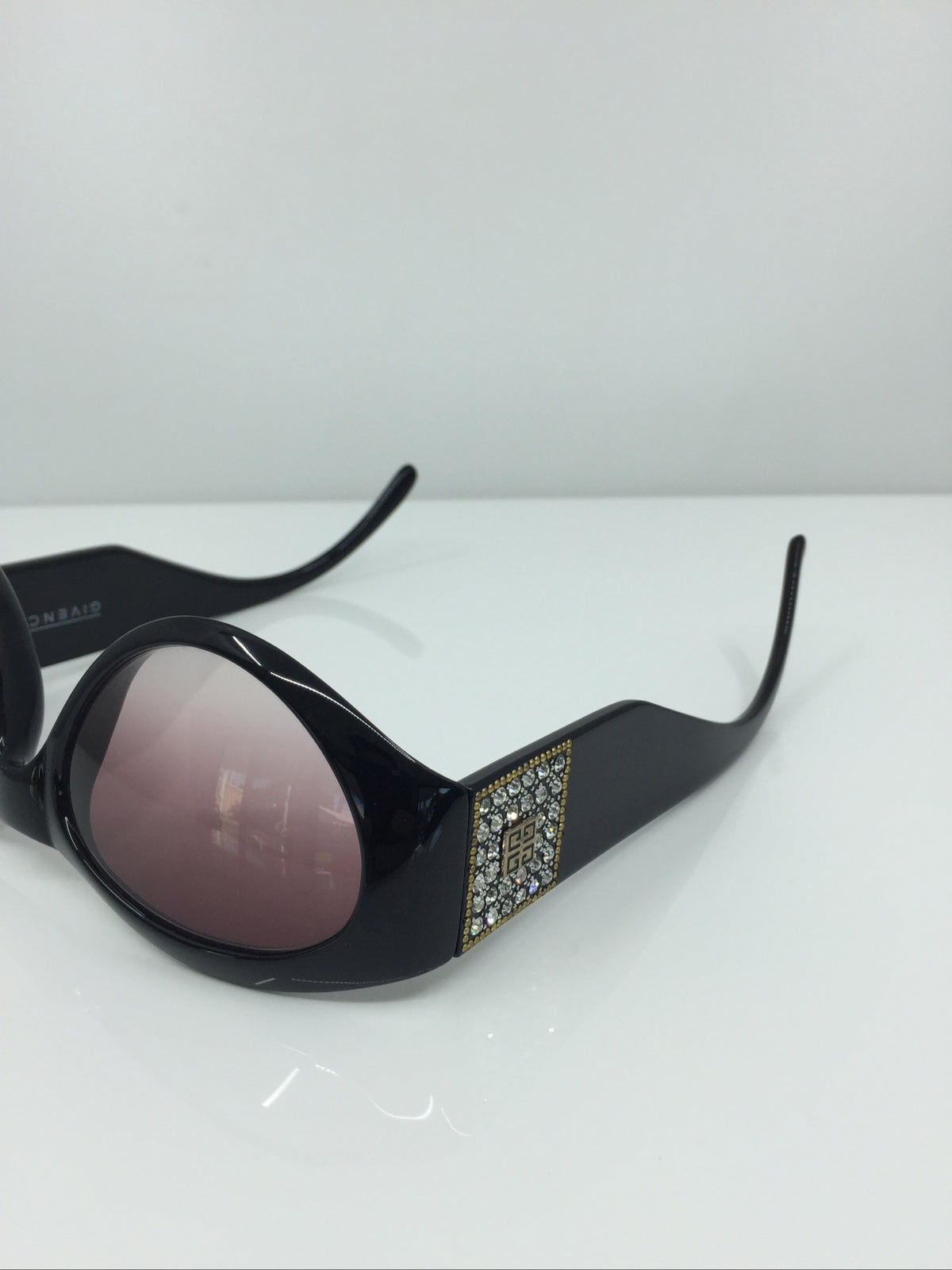 Vintage Givenchy MOD. 2020 Gold Sunglasses - Super Vision Optical