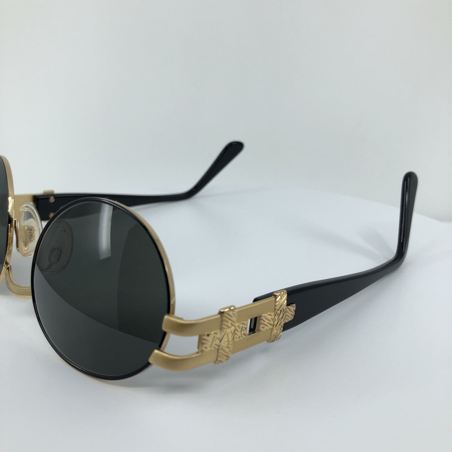 Vintage Saint Laurent YSL 6042 Gold Sunglasses - Super Vision Optical
