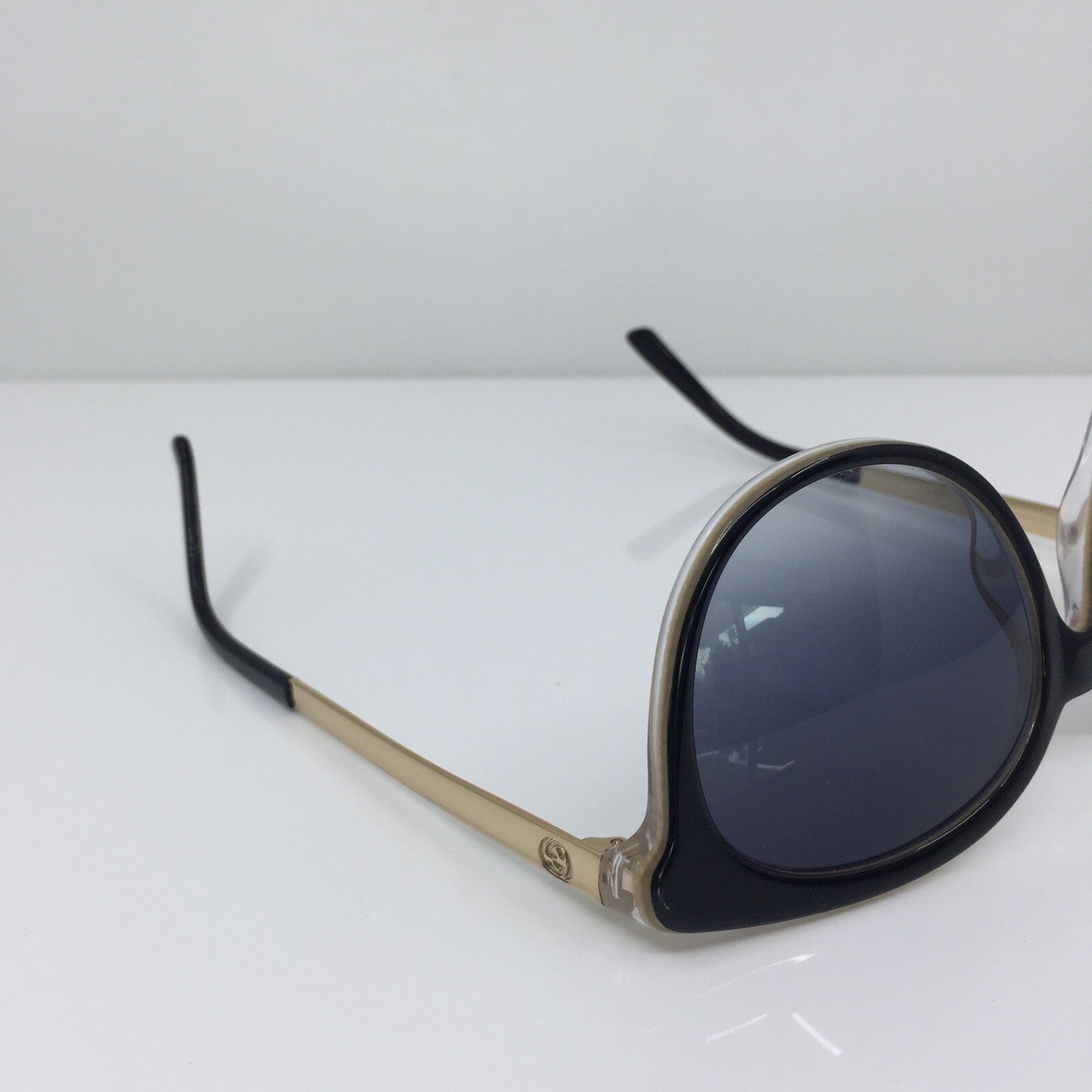 Vintage Gucci GG 3674/S Gold Sunglasses - Super Vision Optical
