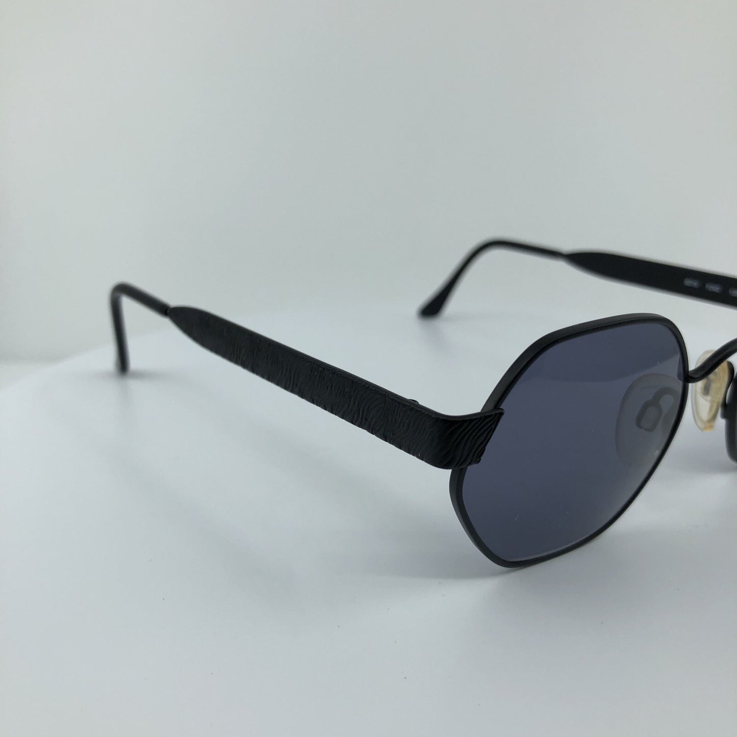 Vintage Saint Laurent YSL 6019 Gold Sunglasses - Super Vision Optical