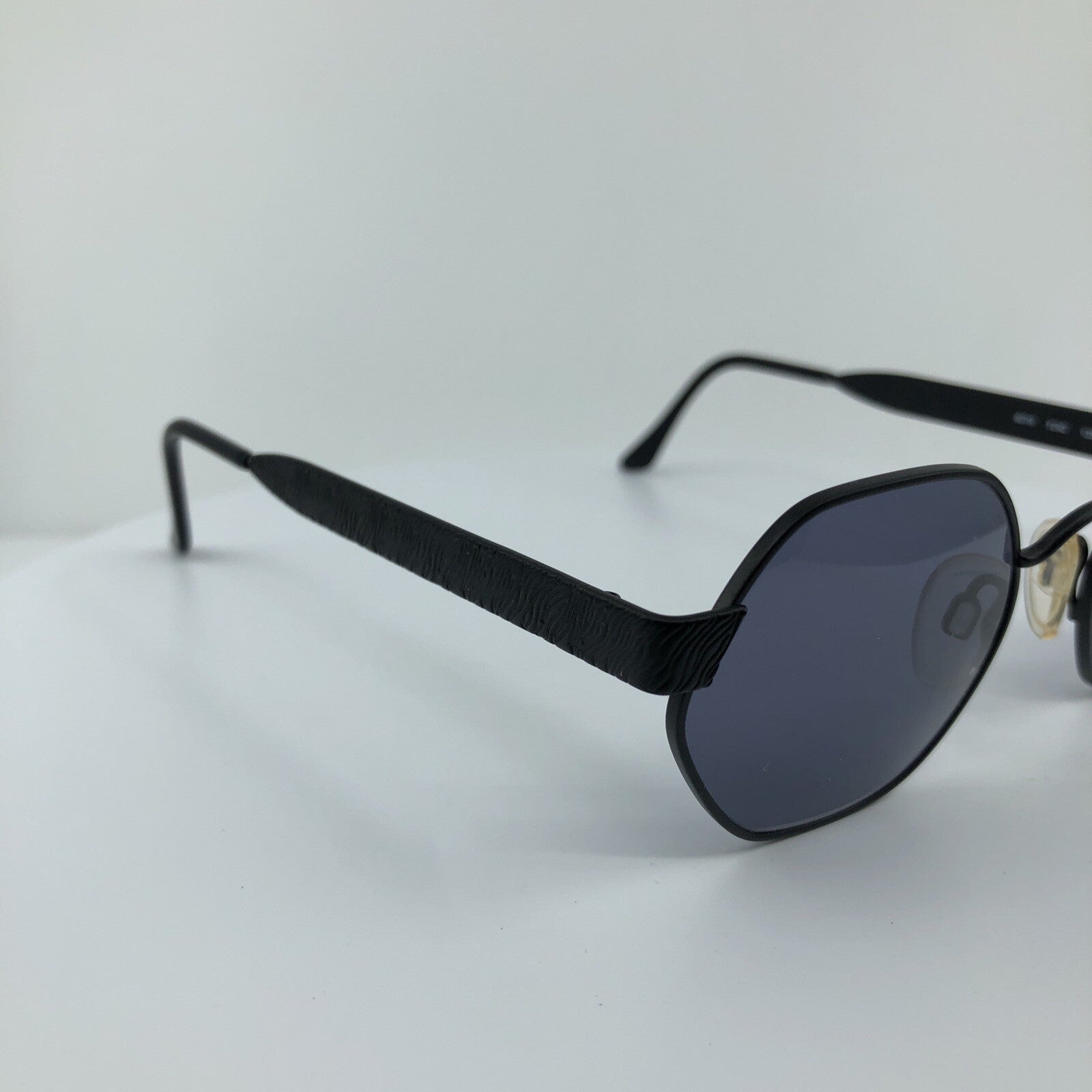 Vintage Saint Laurent YSL 6019 Gold Sunglasses - Super Vision Optical