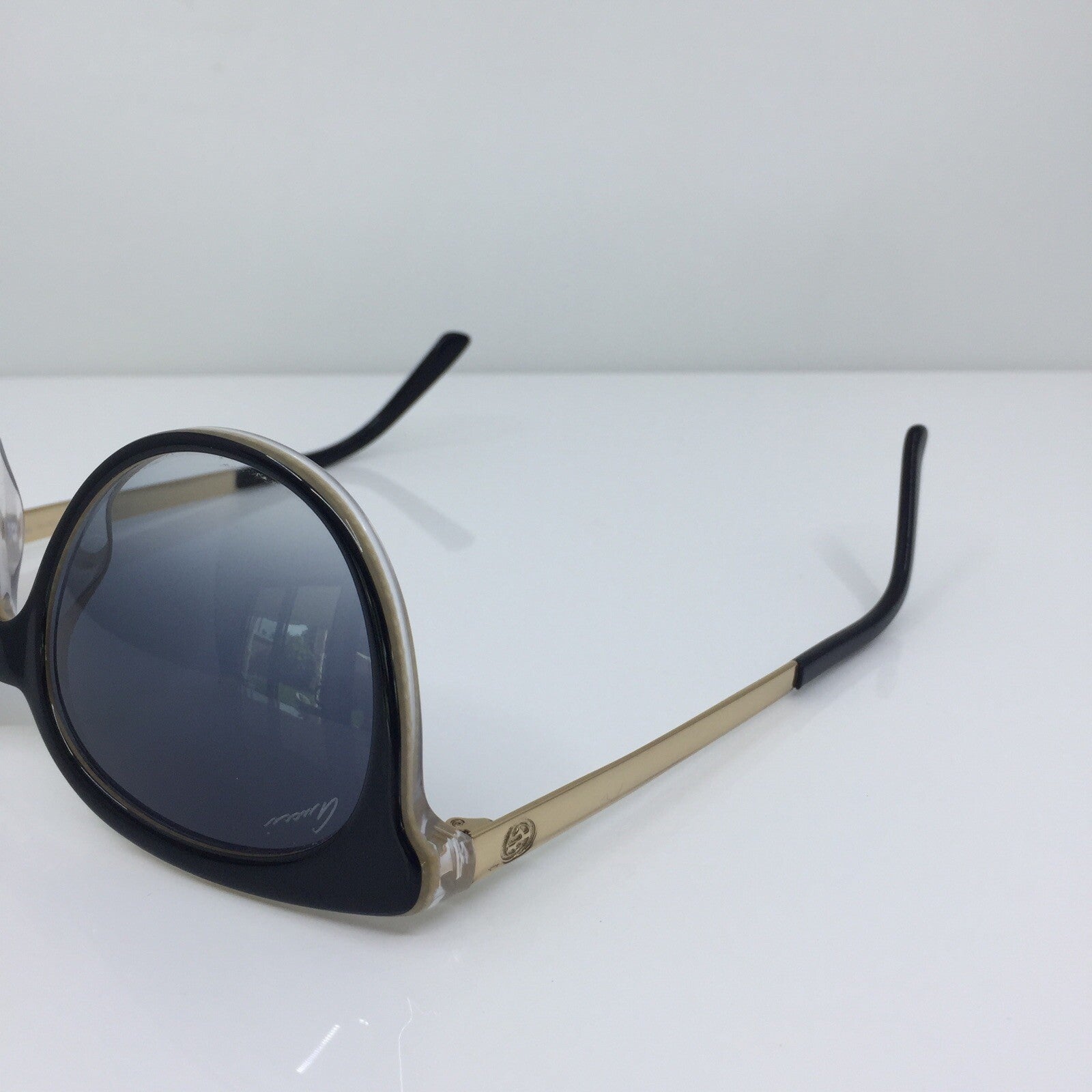 Vintage Gucci GG 3674/S Gold Sunglasses - Super Vision Optical
