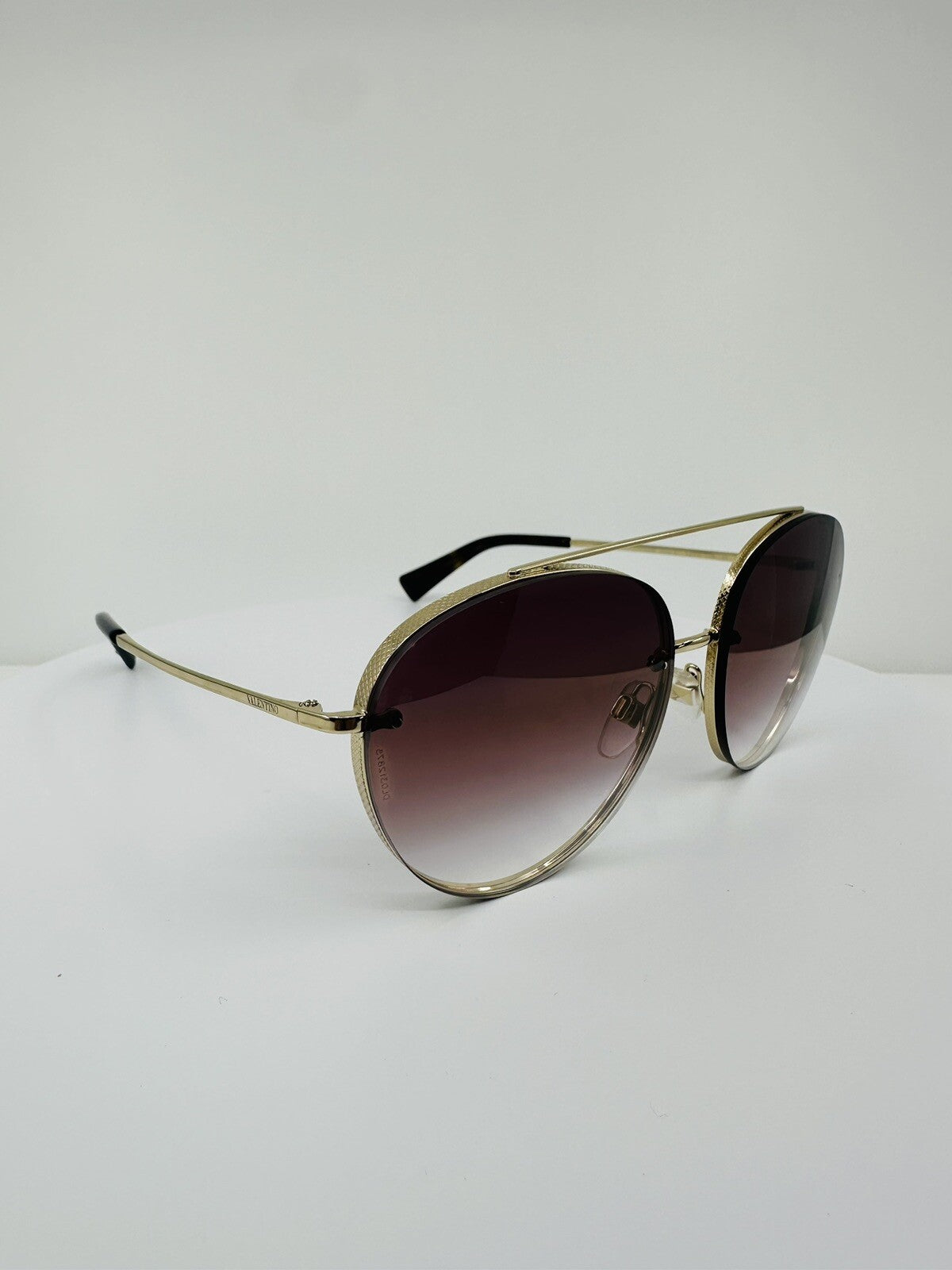 Vintage Valentino VALENTINO VA 2009 Gold Sunglasses - Super Vision Optical