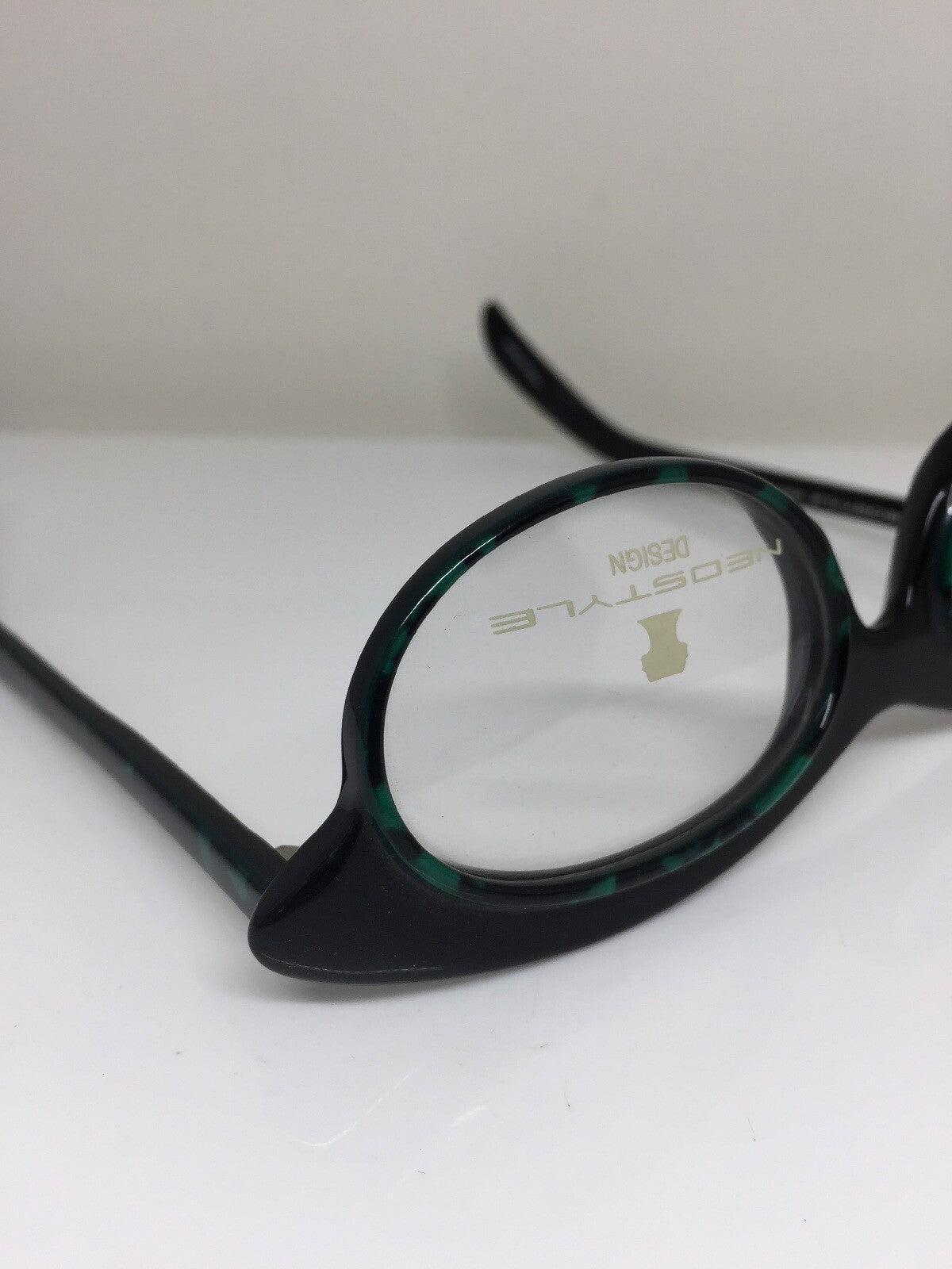 Vintage Neostyle Haute Couture Forum 507-012 Black Eyeglasses - Super Vision Optical