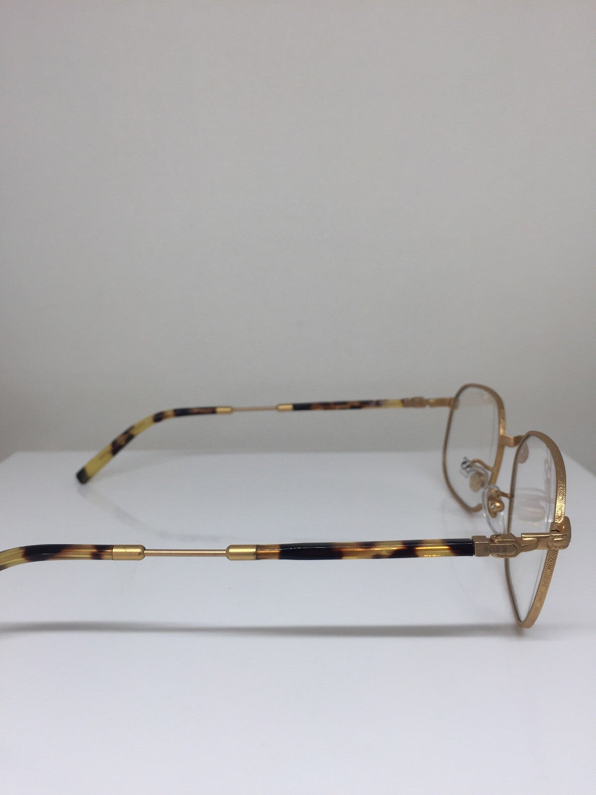 Vintage Hugo Boss HB 4706 Gold Sunglasses - Super Vision Optical