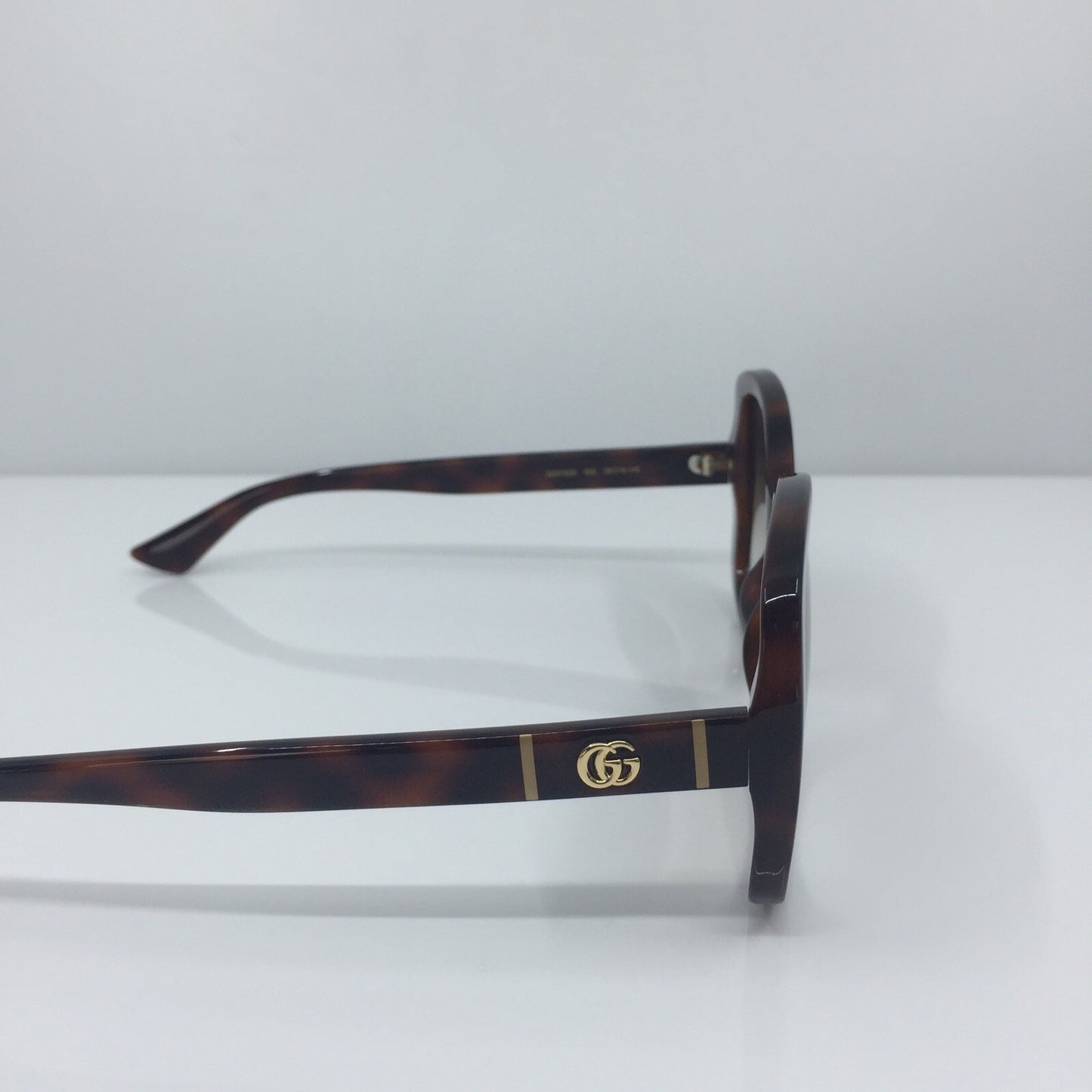 Vintage Gucci GG 0762S Gold Sunglasses - Super Vision Optical