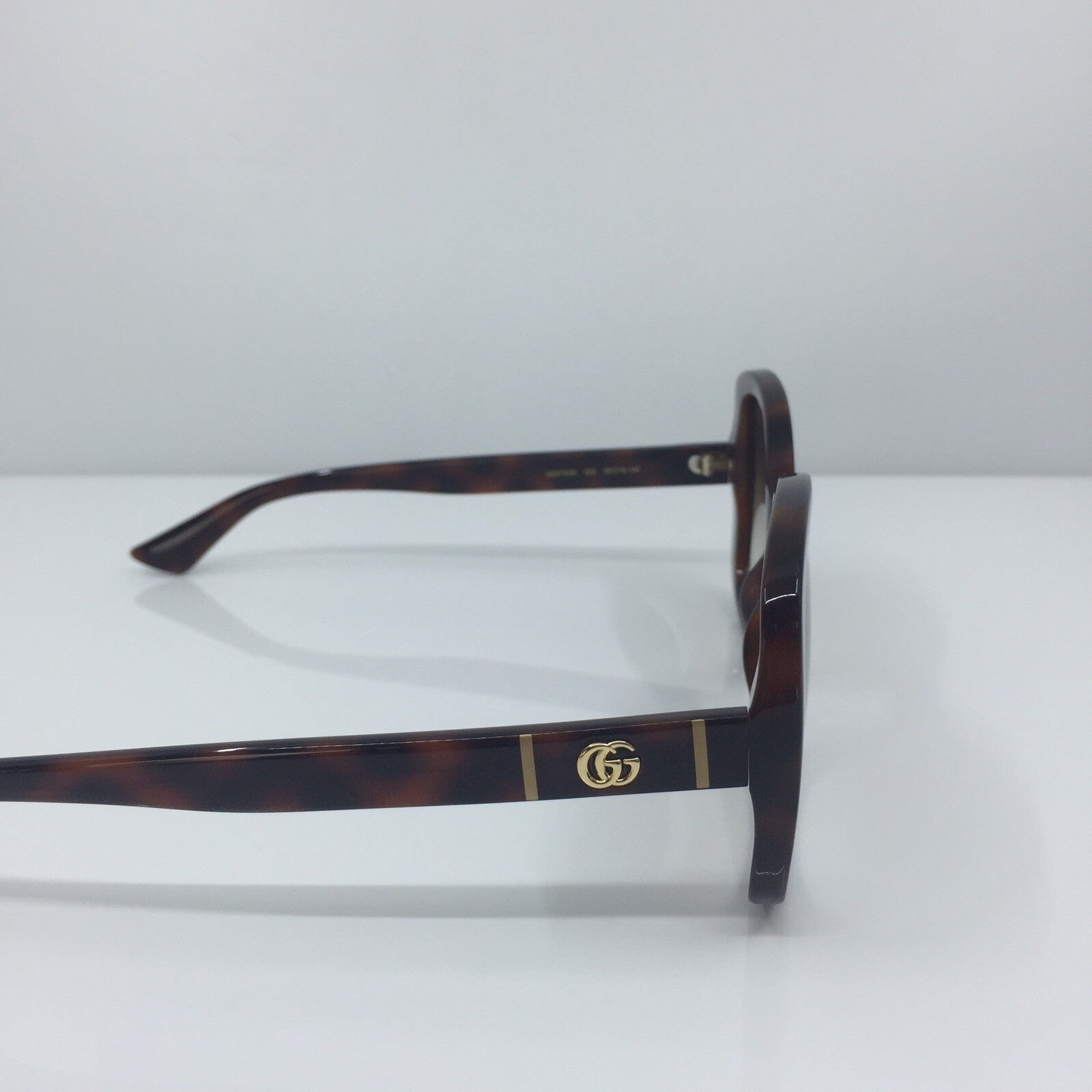 Vintage Gucci GG 0762S Gold Sunglasses - Super Vision Optical