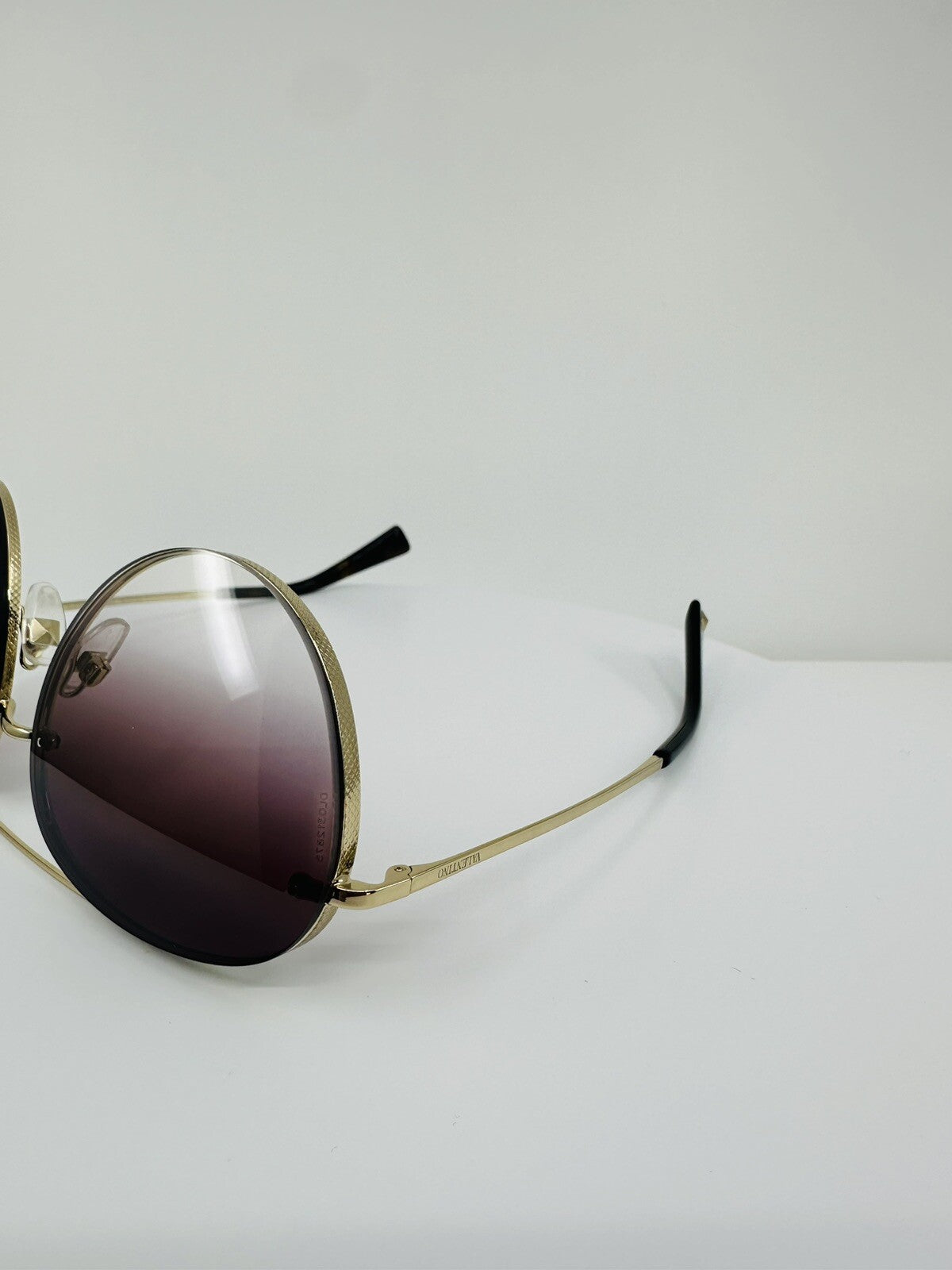 Vintage Valentino VALENTINO VA 2009 Gold Sunglasses - Super Vision Optical