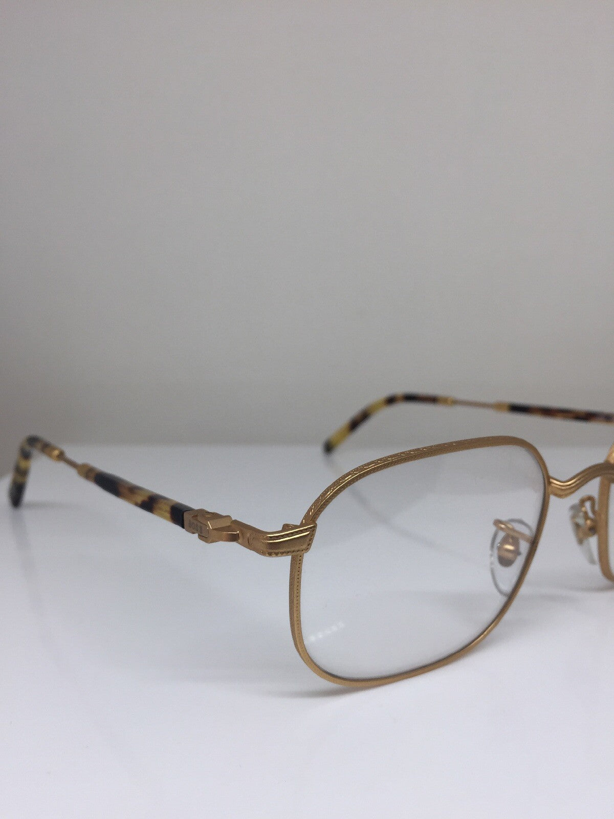 Vintage Hugo Boss HB 4706 Gold Sunglasses - Super Vision Optical