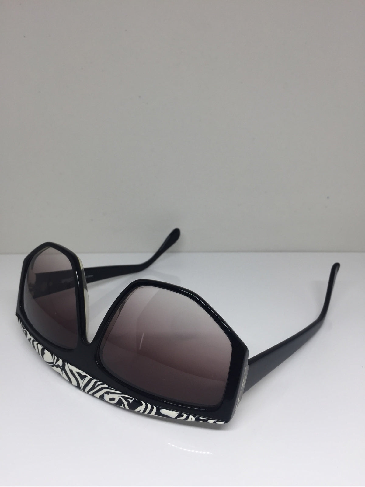 Vintage Silhouette 3068 Black Sunglasses - Super Vision Optical
