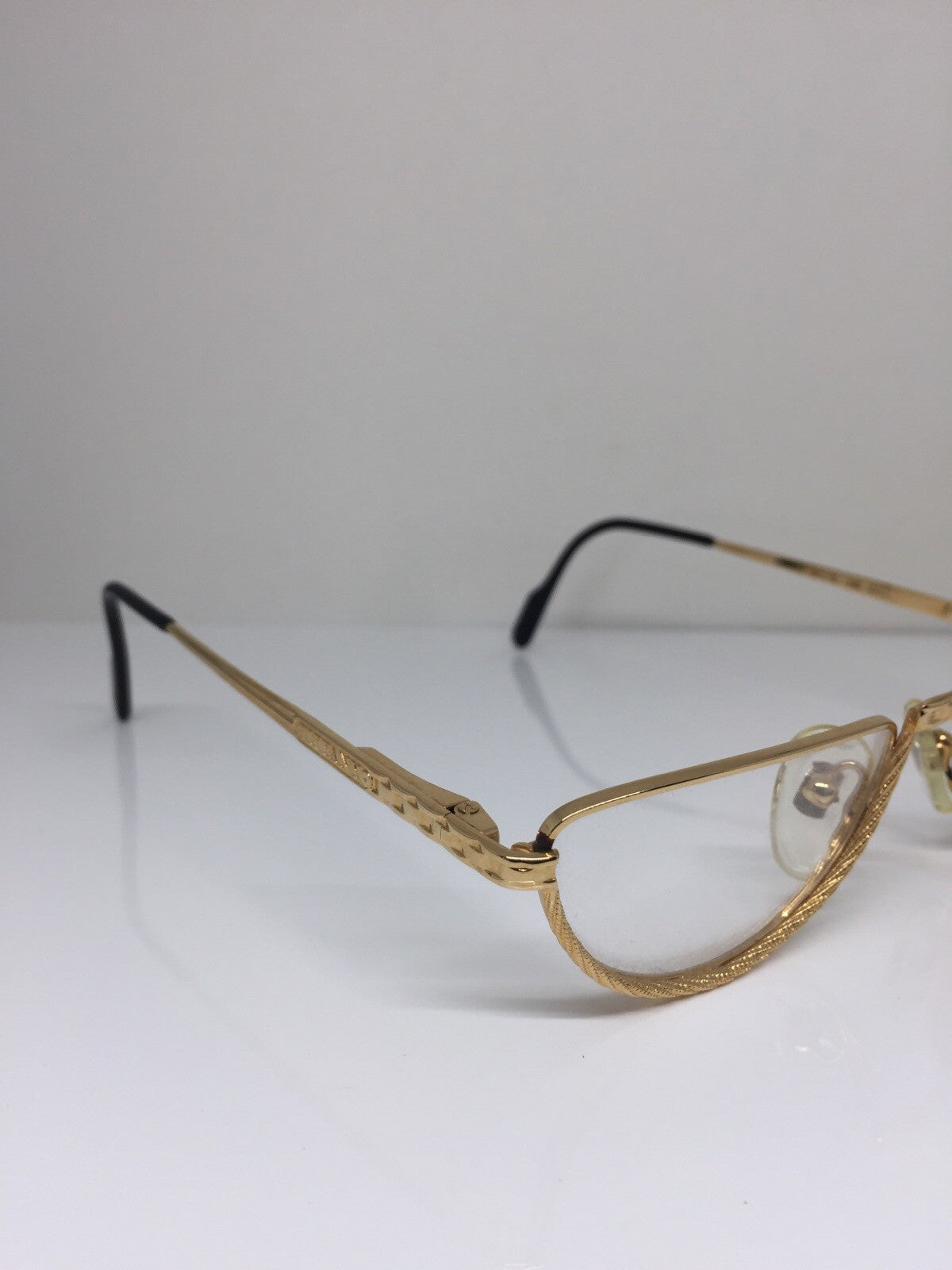 Vintage Tiffany Lunettes Tiffany Lunettes T77 Gold Sunglasses - Super Vision Optical