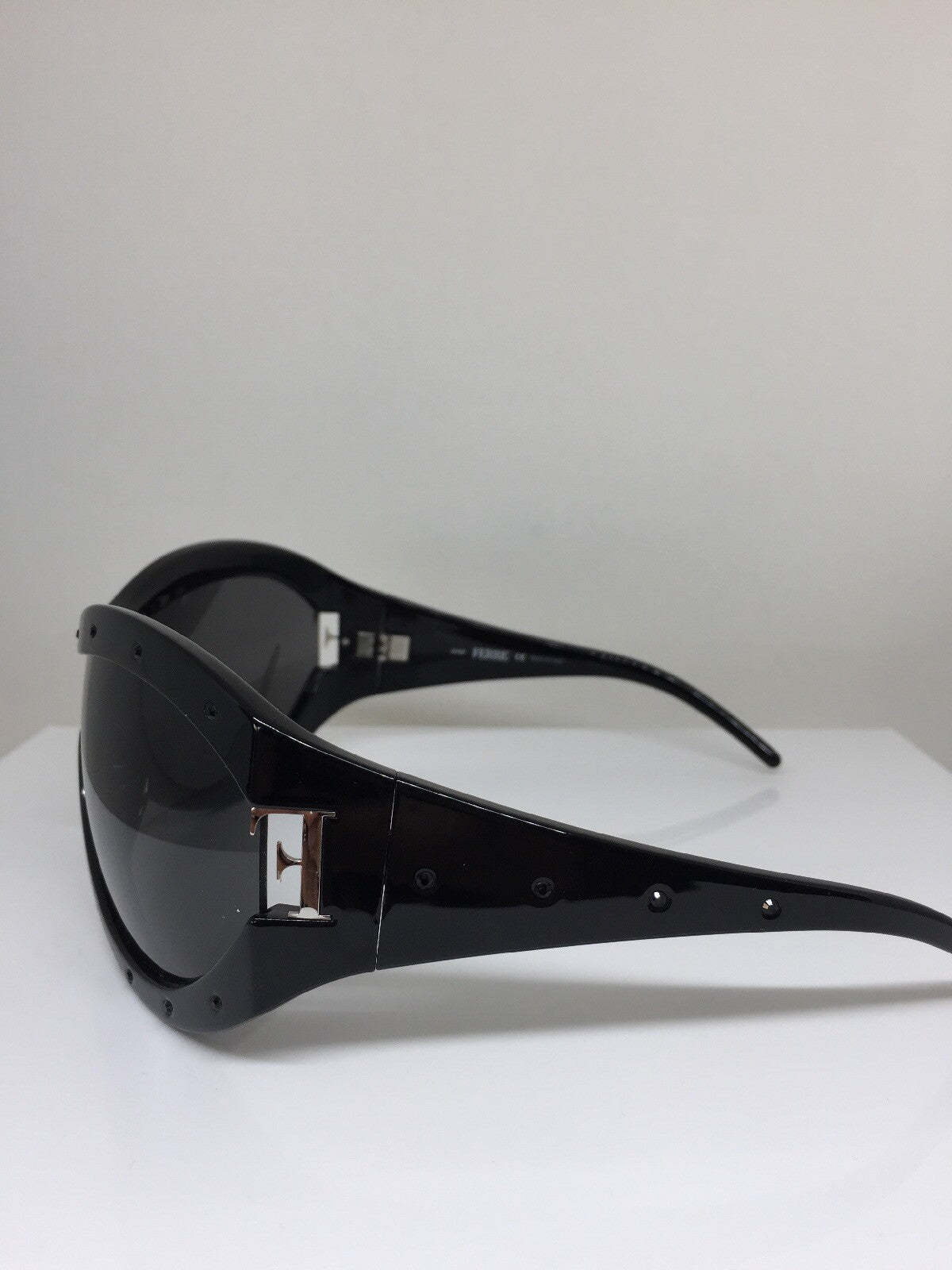 Vintage Gianfranco Ferre GFF 80202 Black Sunglasses - Super Vision Optical