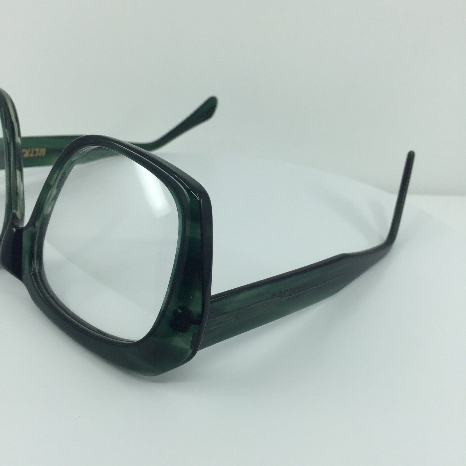 Vintage Goliath Ultra Goliath II Green Sunglasses - Super Vision Optical