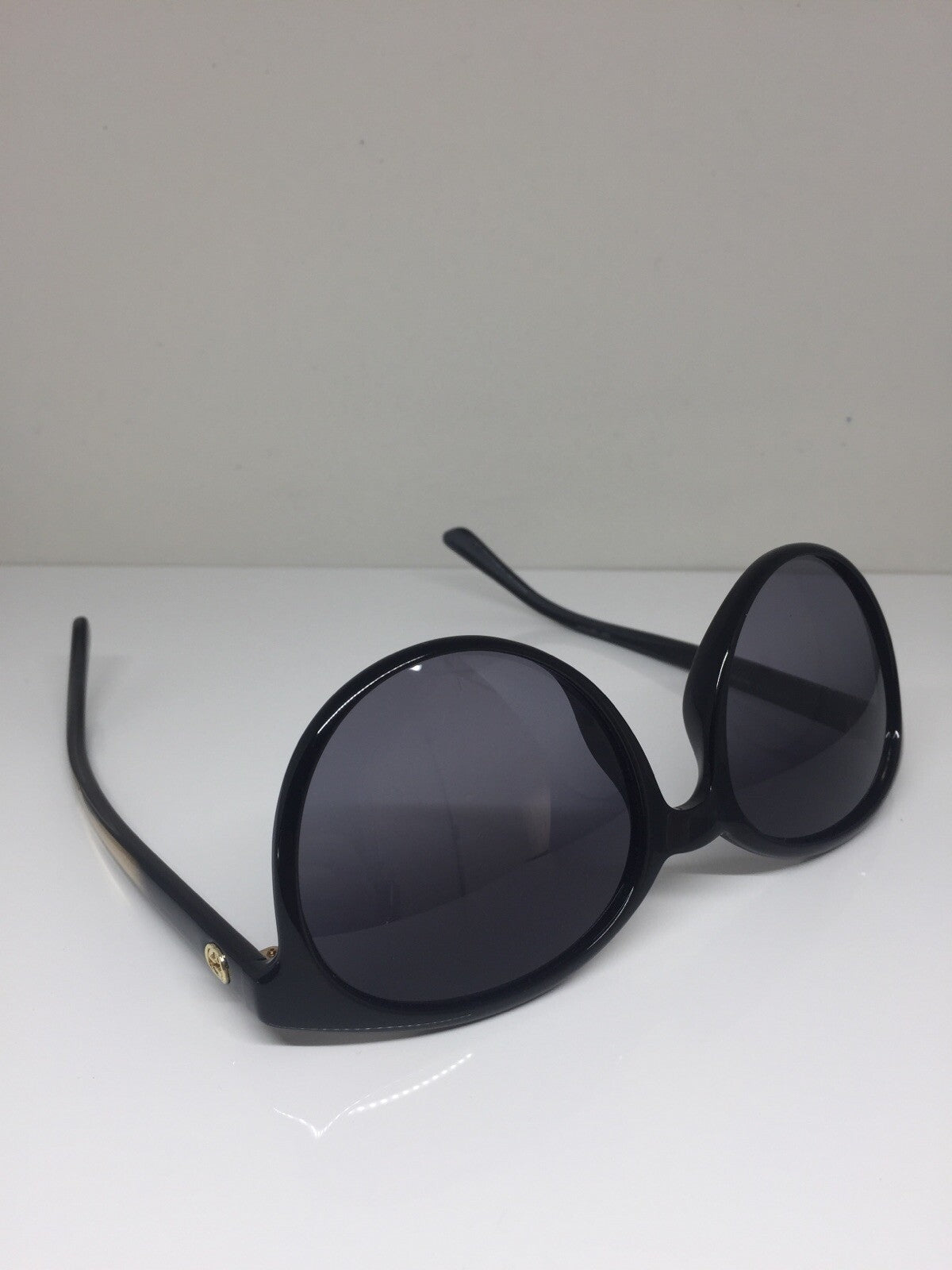 Vintage Gucci GG 3697/S Gold Sunglasses - Super Vision Optical