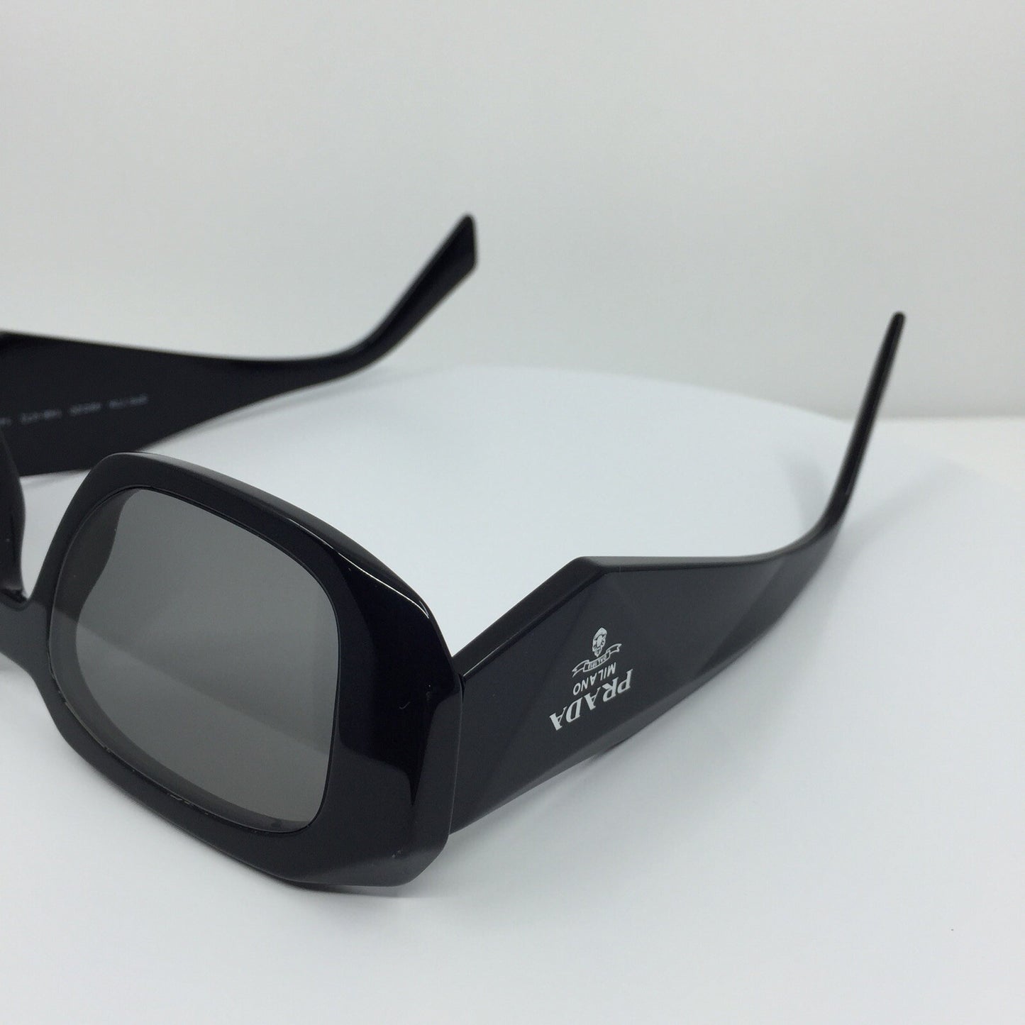 Vintage Prada SPR 17W Black Sunglasses - Super Vision Optical