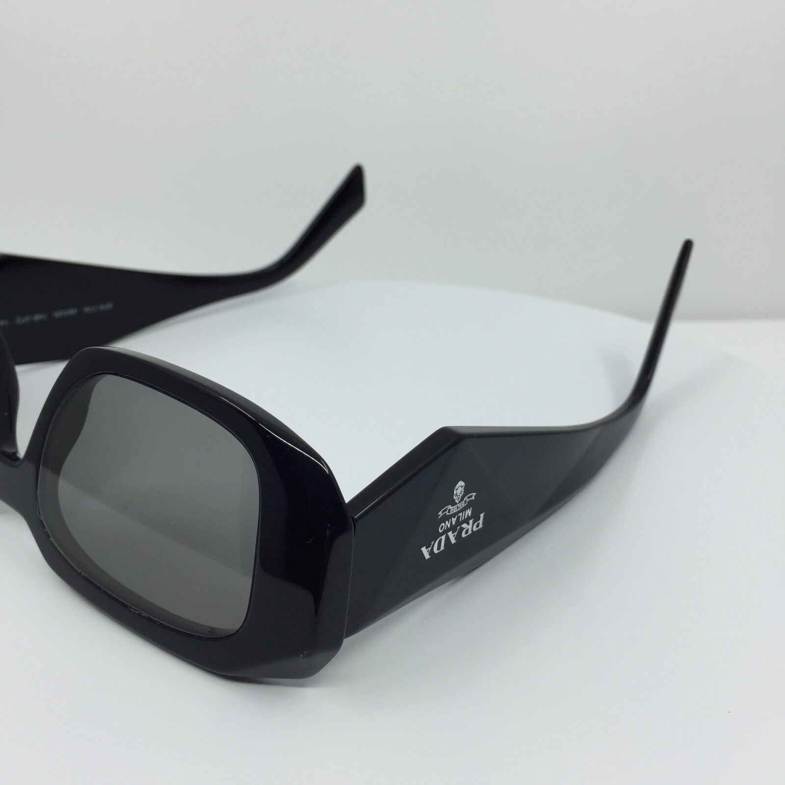 Vintage Prada SPR 17W Black Sunglasses - Super Vision Optical