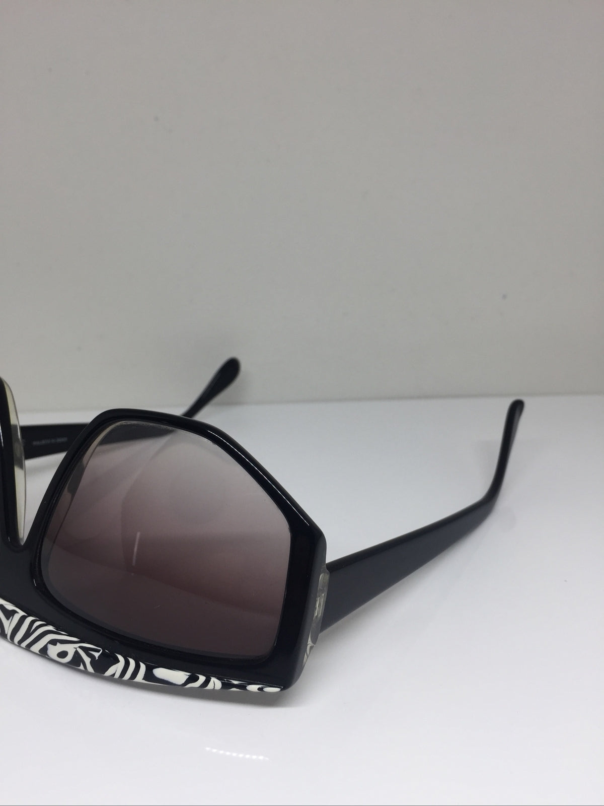 Vintage Silhouette 3068 Black Sunglasses - Super Vision Optical