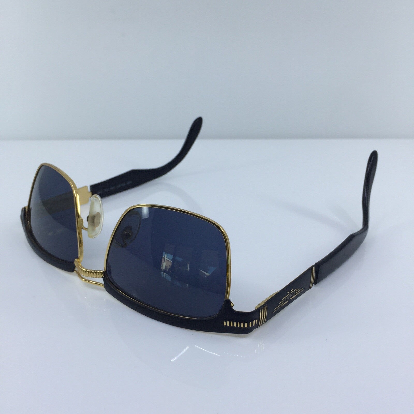 Vintage Police by Eastern States POLICE MOD. 2184 Gold Sunglasses - Super Vision Optical