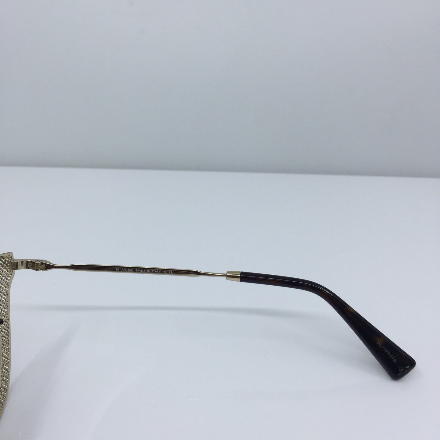 Vintage Valentino VALENTINO VA 2019 Gold Sunglasses - Super Vision Optical