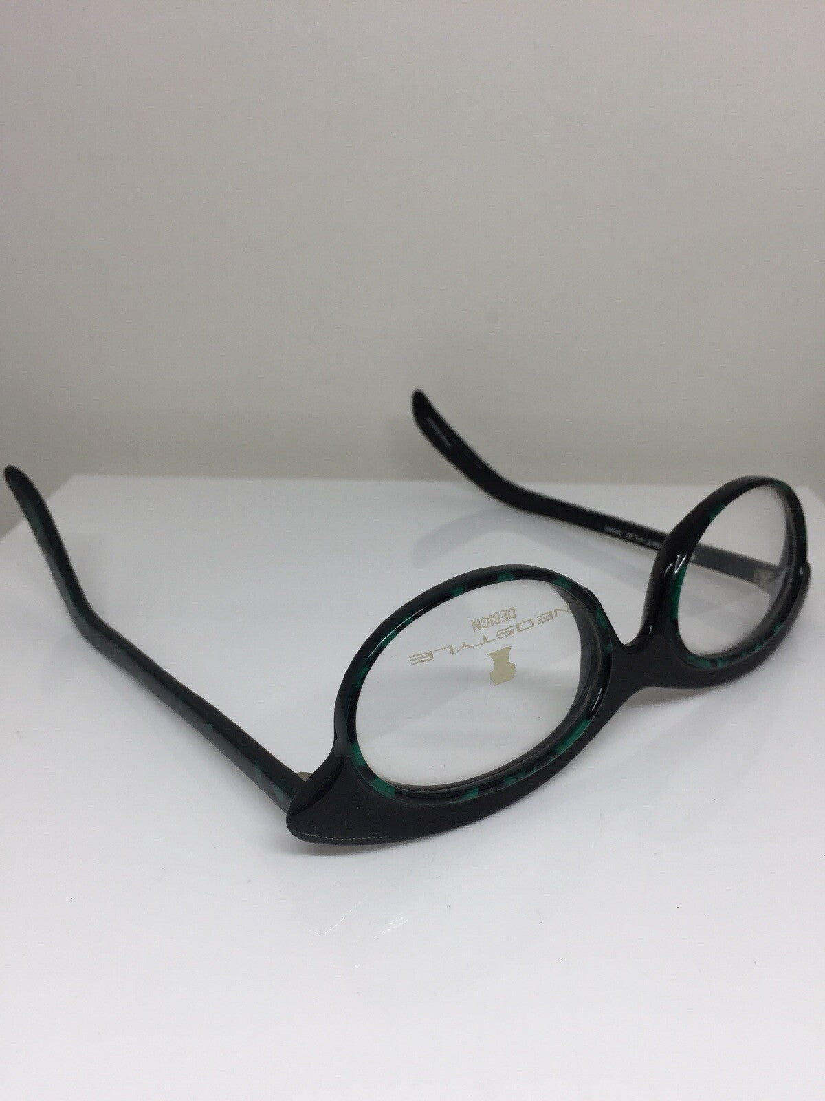 Vintage Neostyle Haute Couture Forum 507-012 Black Eyeglasses - Super Vision Optical