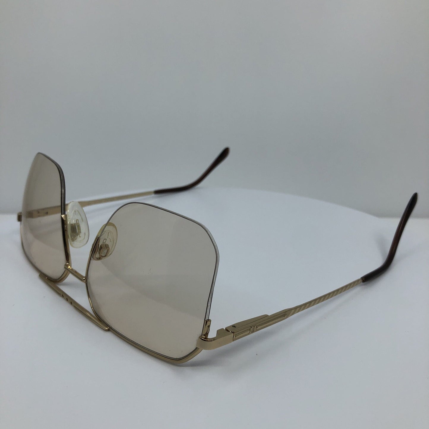 Vintage Neostyle Academic 370/953 Gold Sunglasses - Super Vision Optical