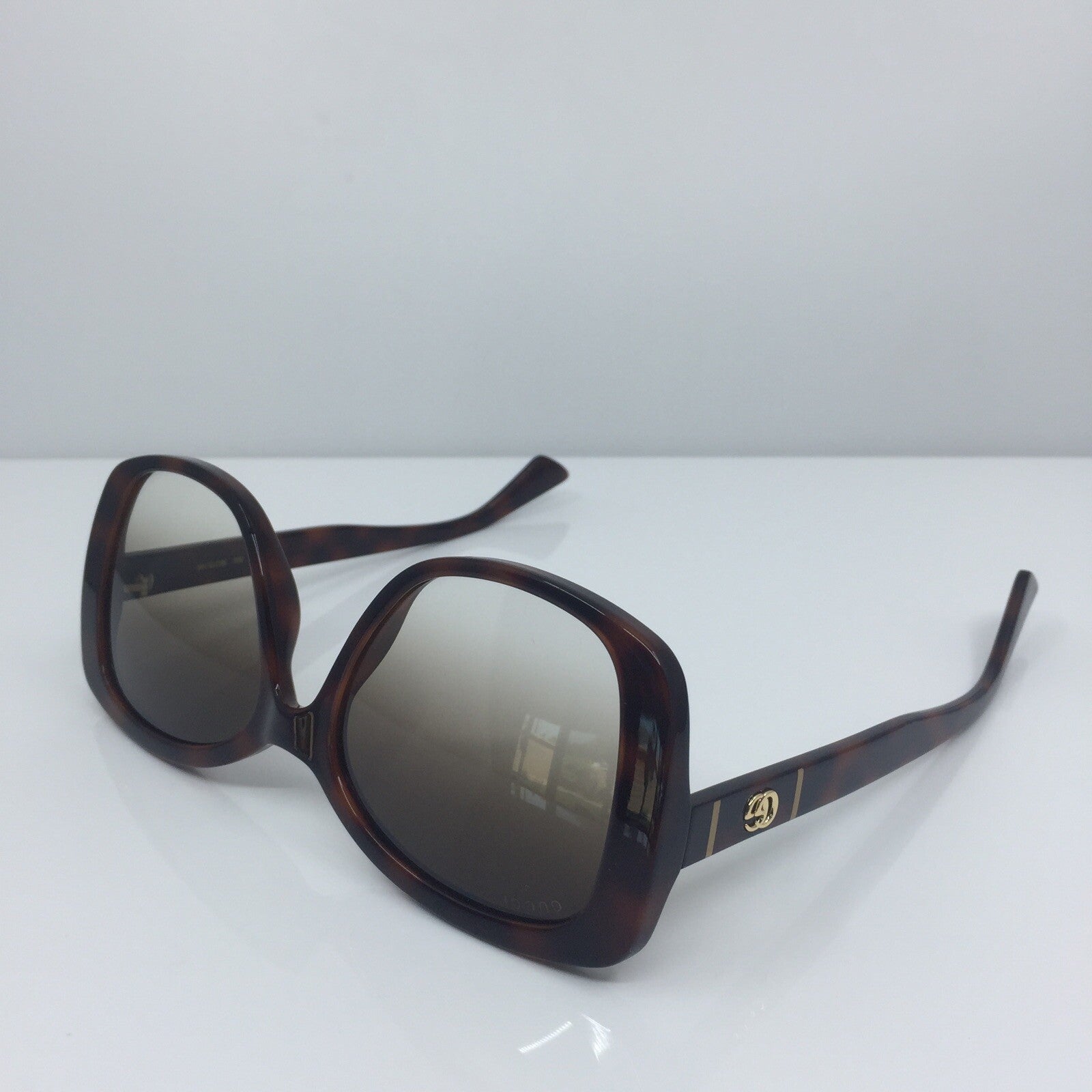 Vintage Gucci GG 0762S Gold Sunglasses - Super Vision Optical