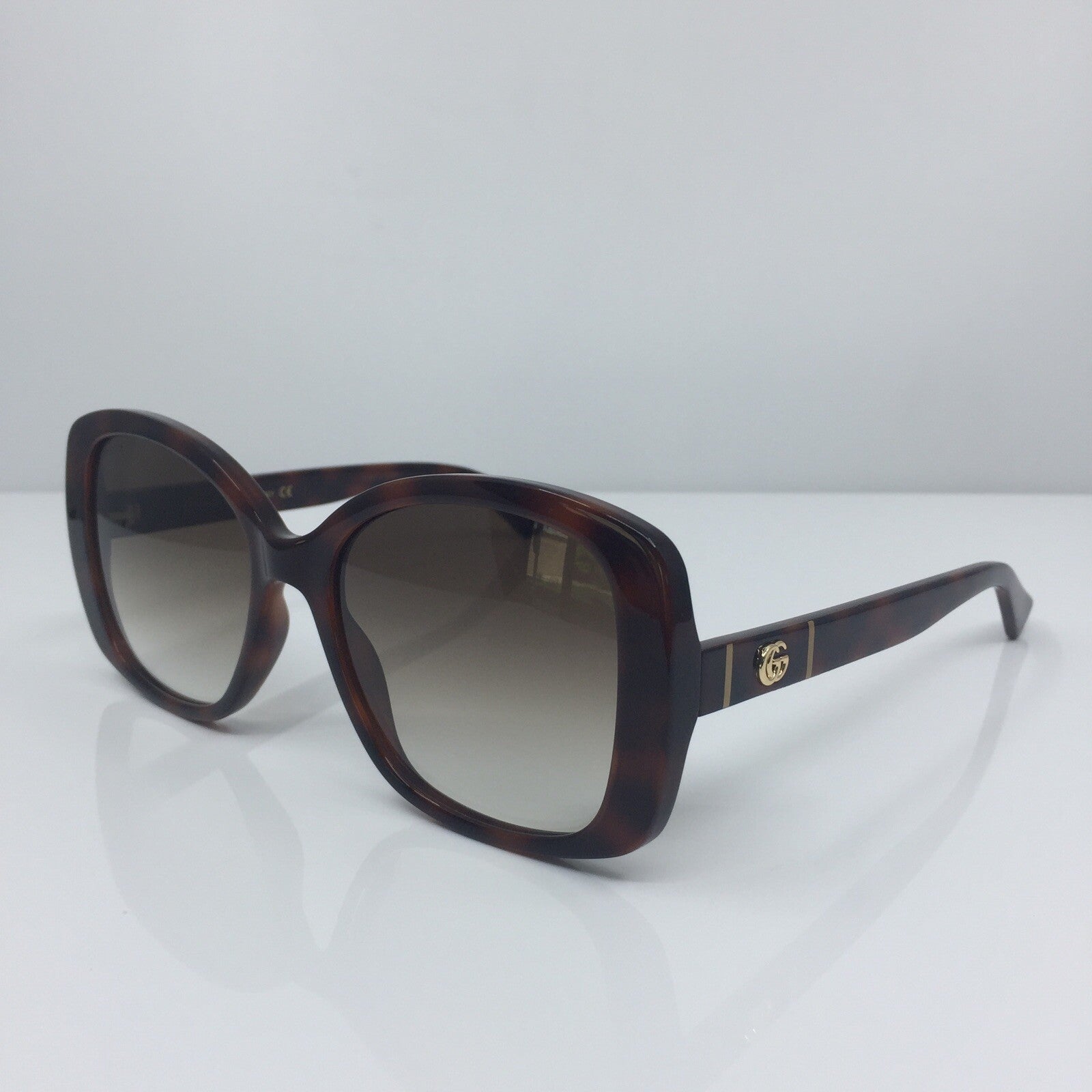 Vintage Gucci GG 0762S Gold Sunglasses - Super Vision Optical