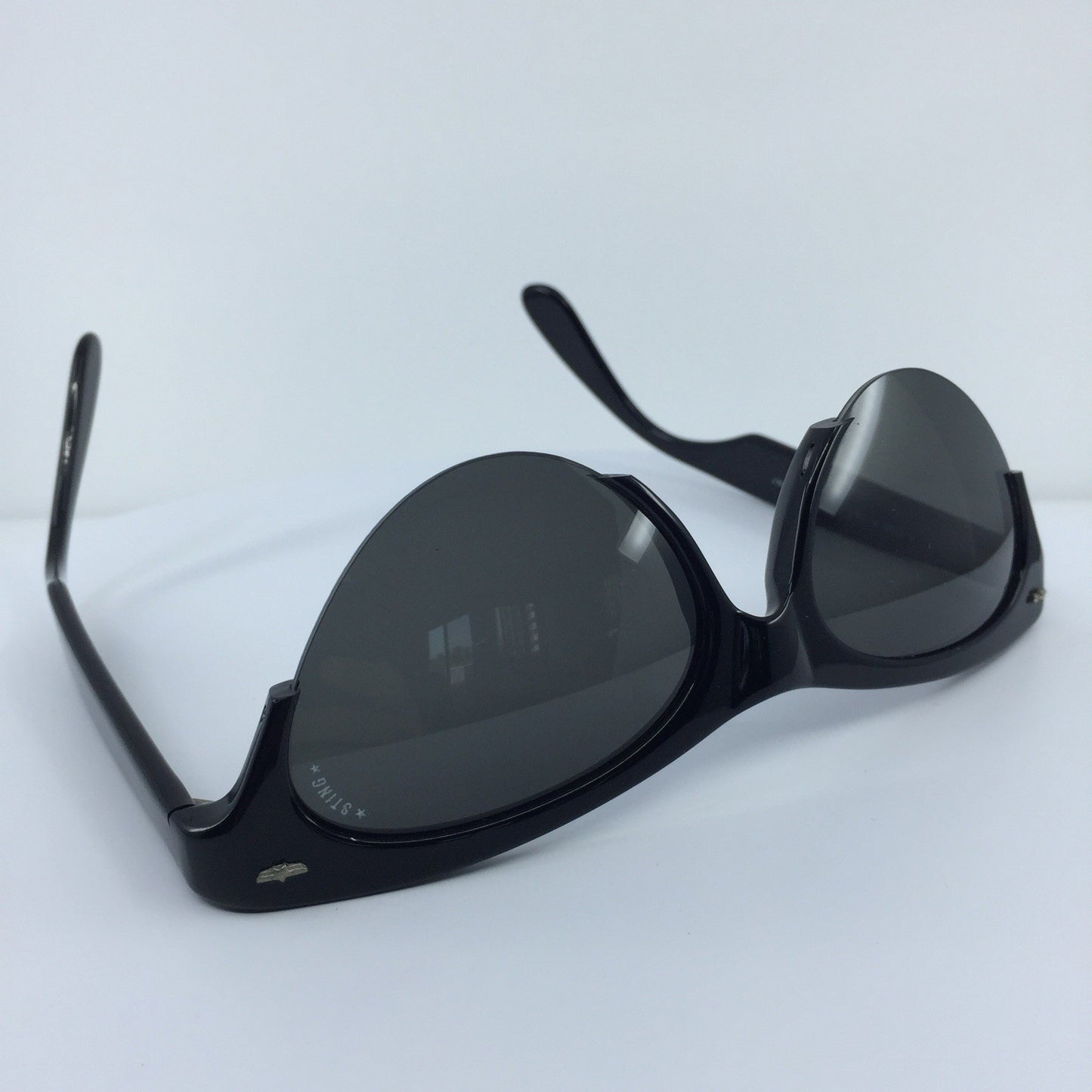 Vintage STING by Colors In Optics STING N. 504 Gold Sunglasses - Super Vision Optical