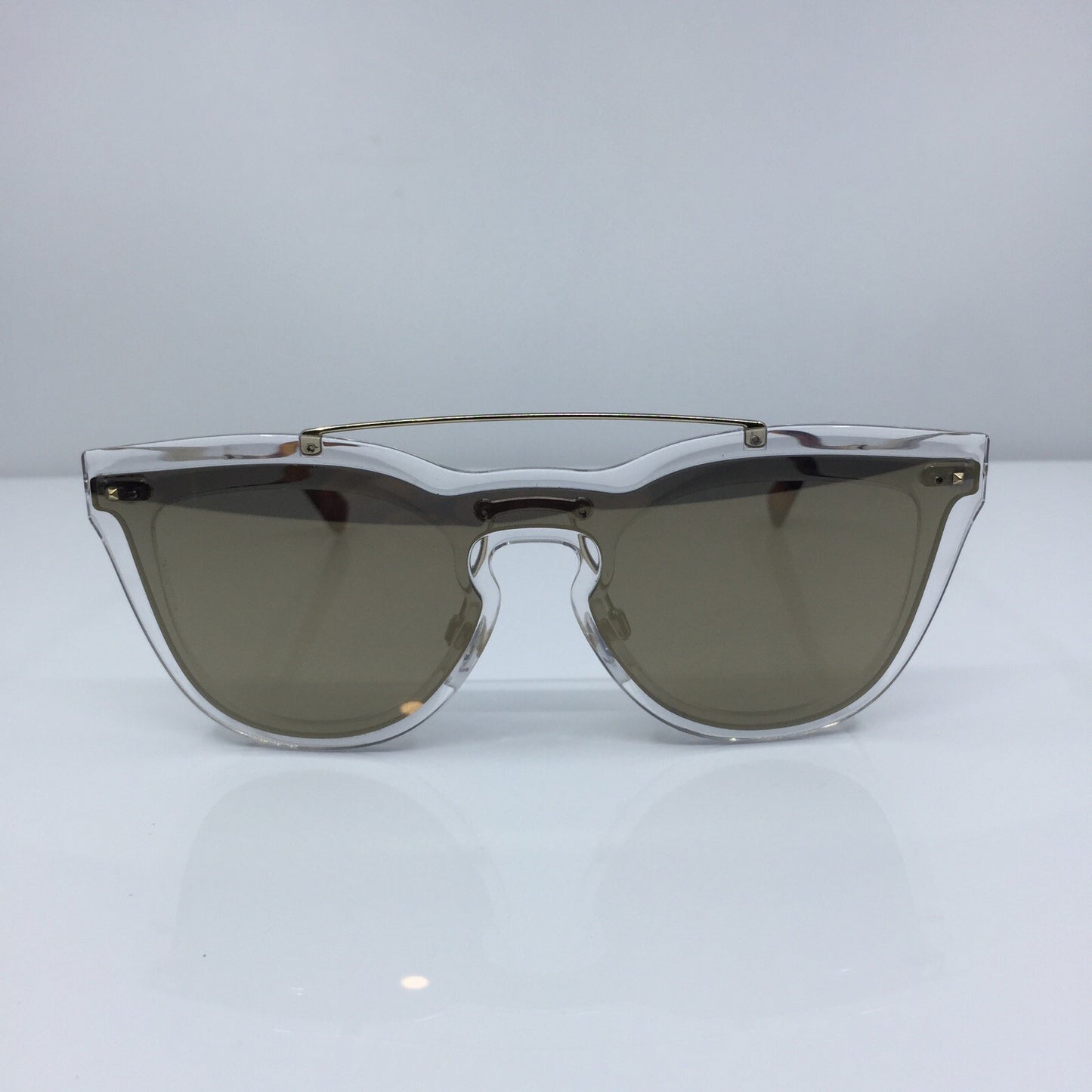 Vintage Valentino VALENTINO VA 4008 Gold Sunglasses - Super Vision Optical