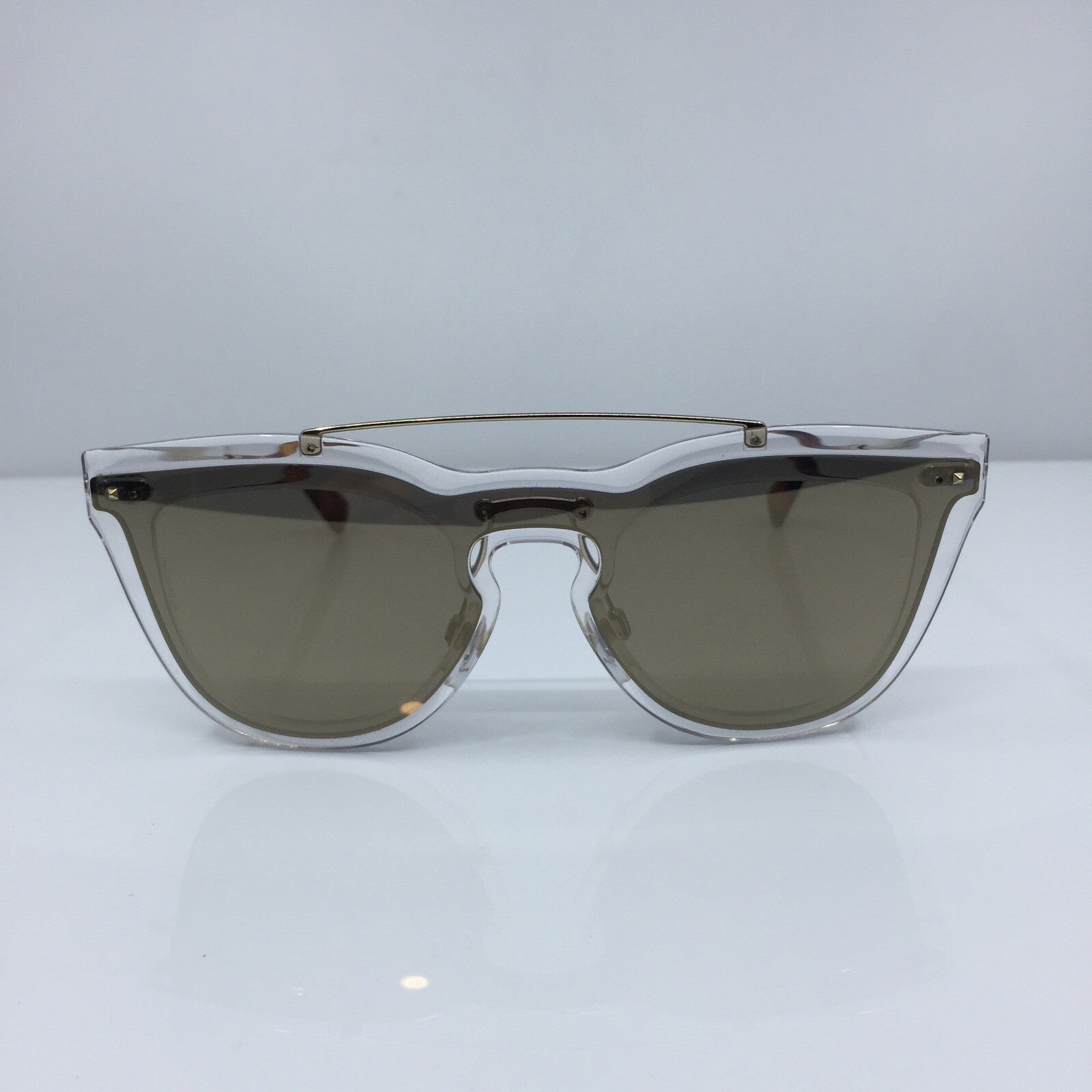 Vintage Valentino VALENTINO VA 4008 Gold Sunglasses - Super Vision Optical