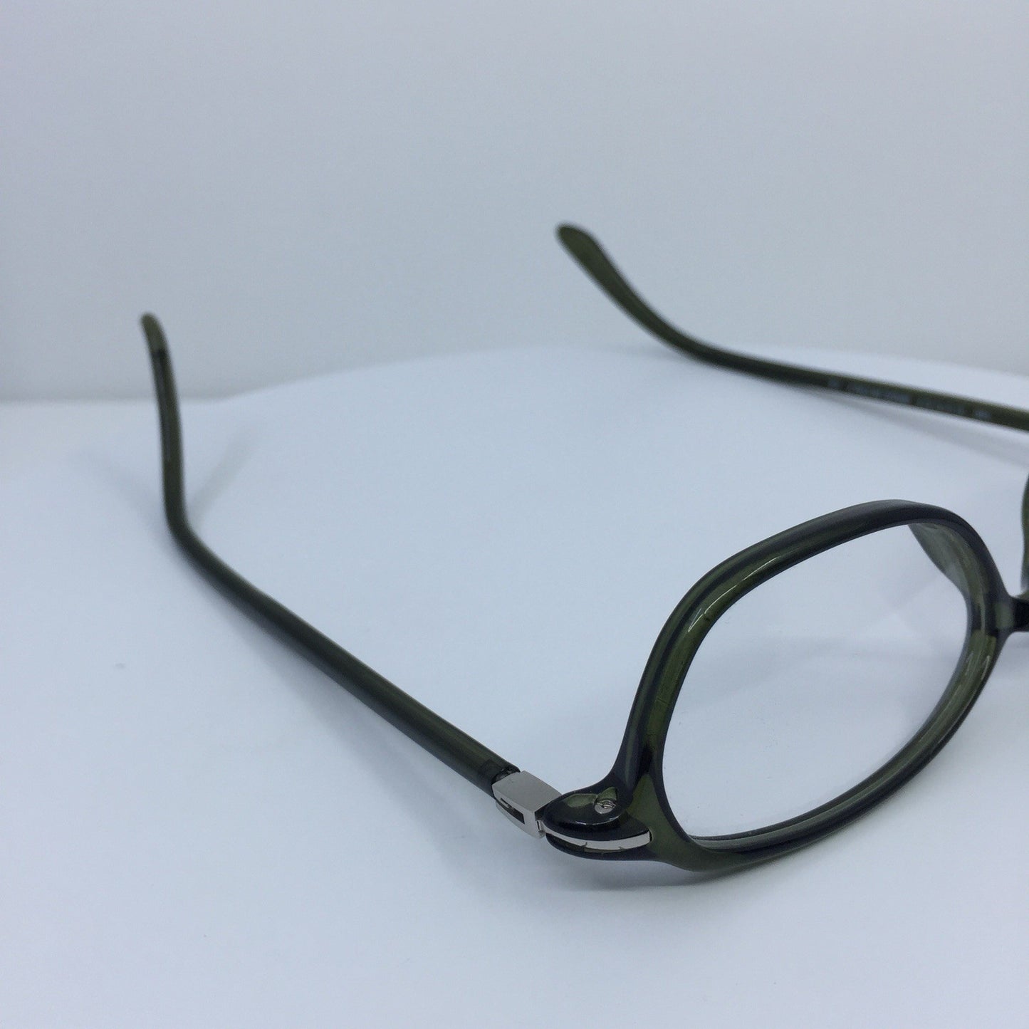 Vintage Gucci GG 2458 Green Sunglasses - Super Vision Optical