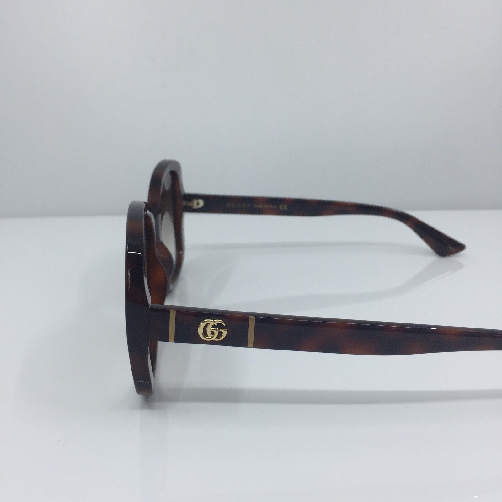 Vintage Gucci GG 0762S Gold Sunglasses - Super Vision Optical