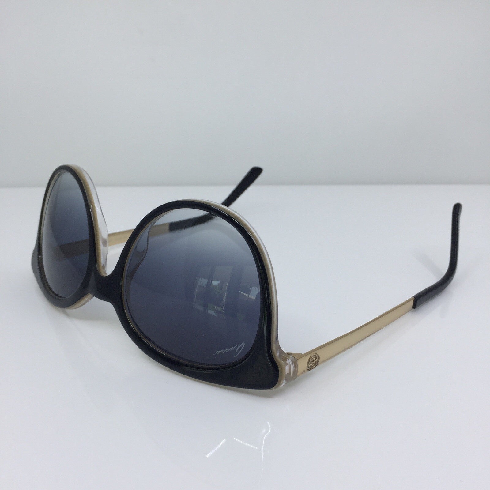 Vintage Gucci GG 3674/S Gold Sunglasses - Super Vision Optical